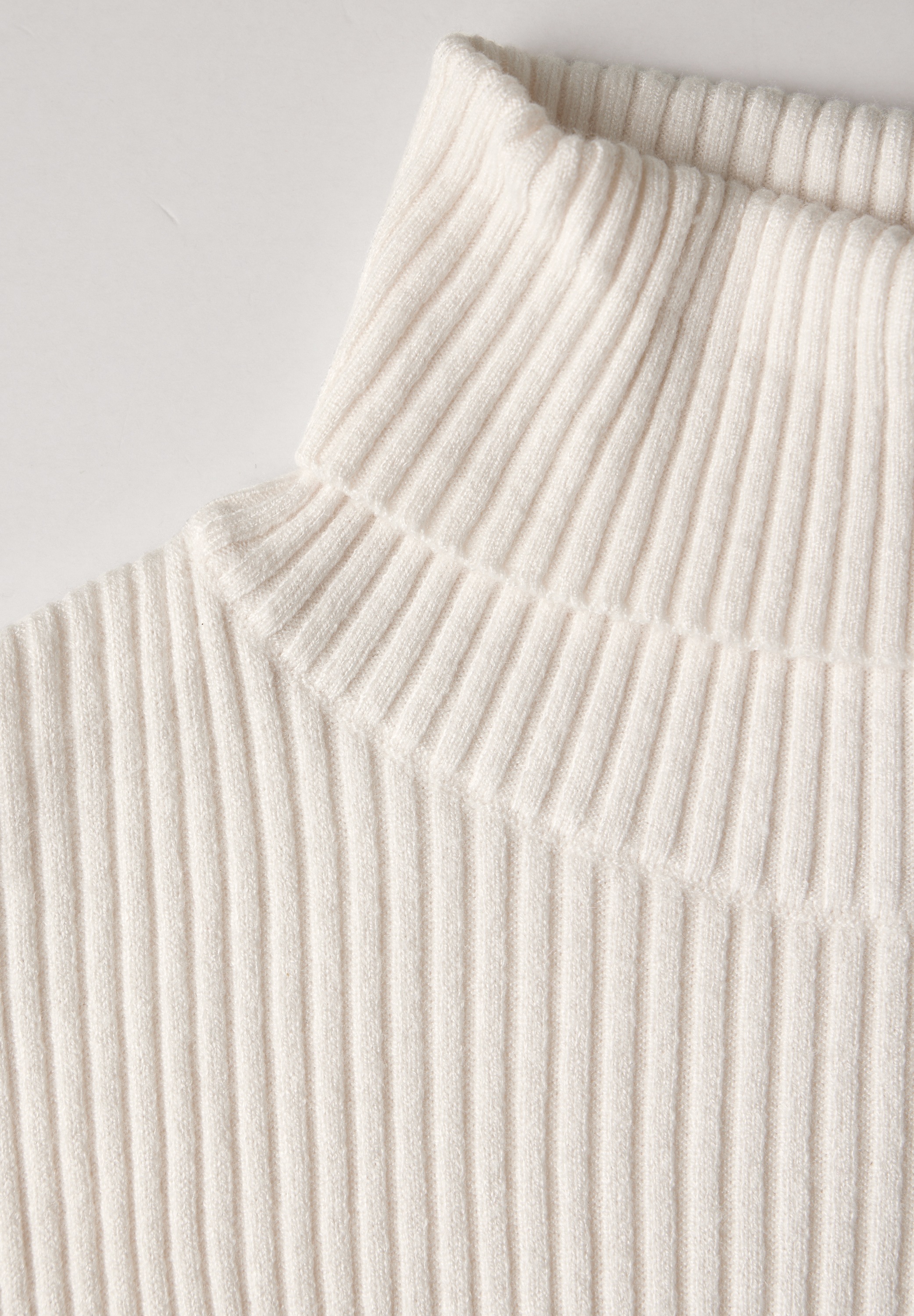 STREET ONE Rollkragenpullover, mit Rippstruktur