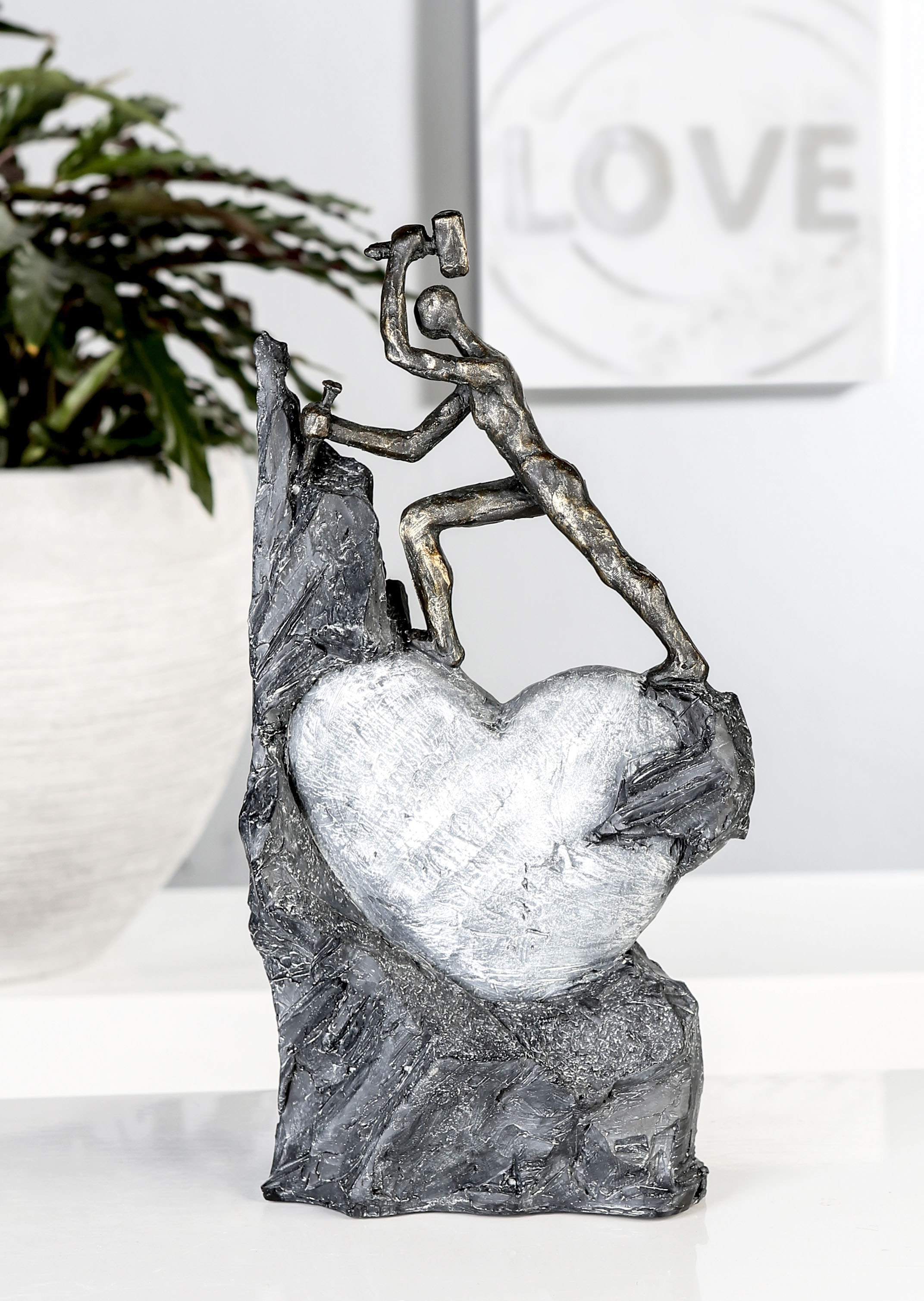 Casablanca by Gilde Dekofigur »Skulptur Heart, bronzefarben/grau«,  Dekoobjekt, Höhe 37 cm, Motiv Herz, mit Spruchanhänger, Wohnzimmer auf  Rechnung kaufen