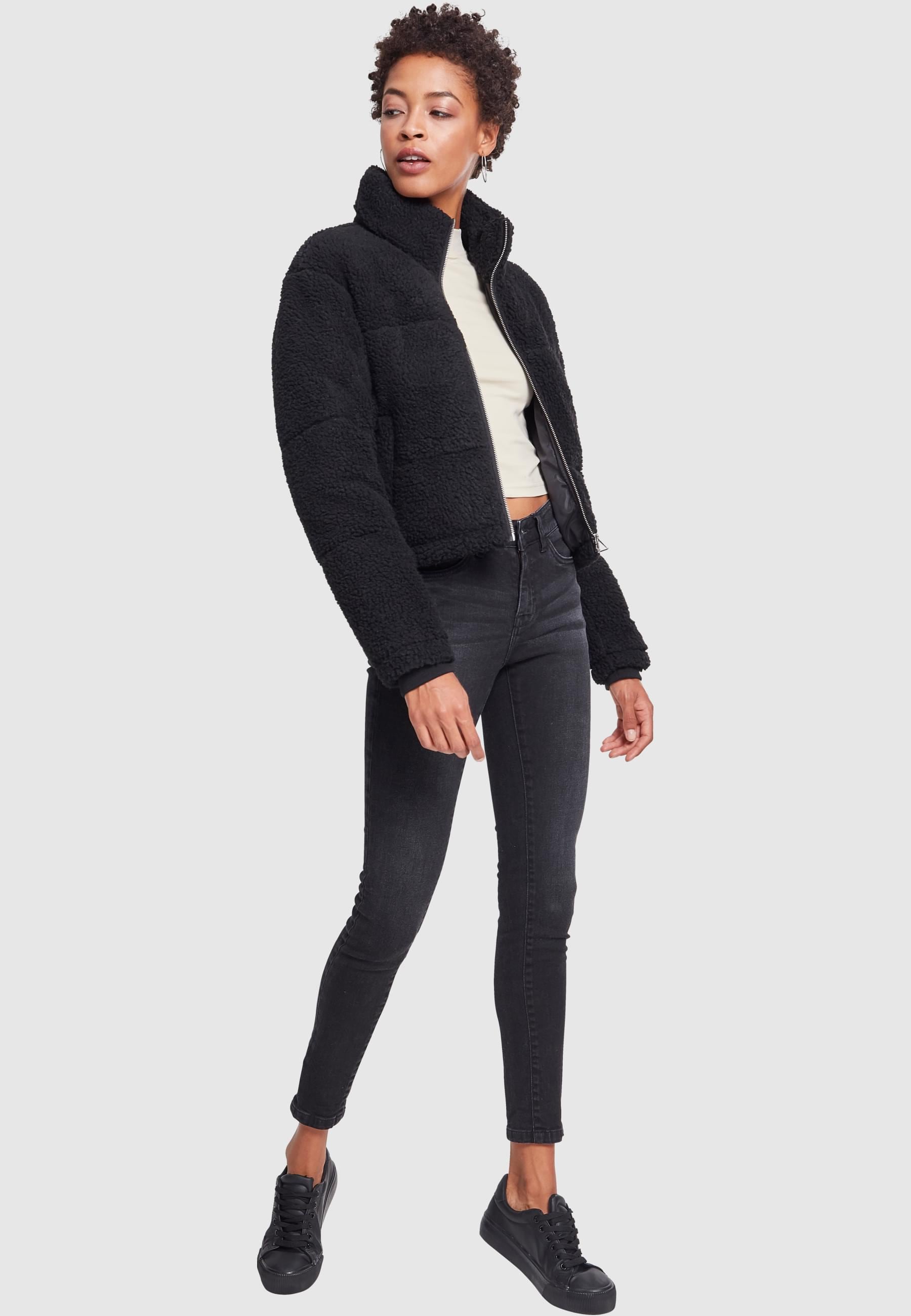 URBAN CLASSICS Winterjacke »Urban Classics Damen Ladies Boxy Sherpa Puffer Jacket« 1 Stk. tlg. ohne Kapuze