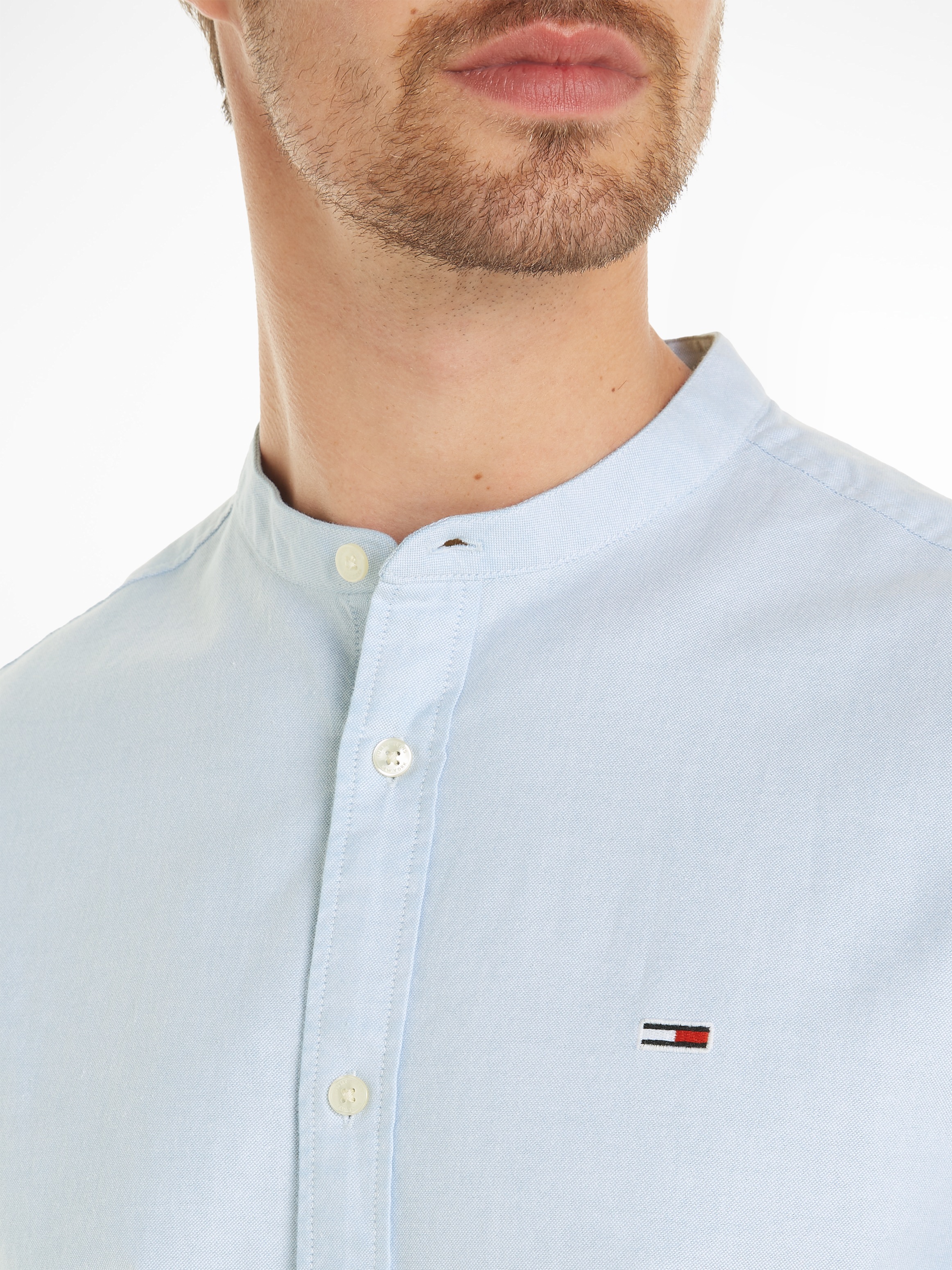 Tommy Jeans Langarmhemd »TJM REG OXFORD MAO SHIRT«, mit Logostickerei