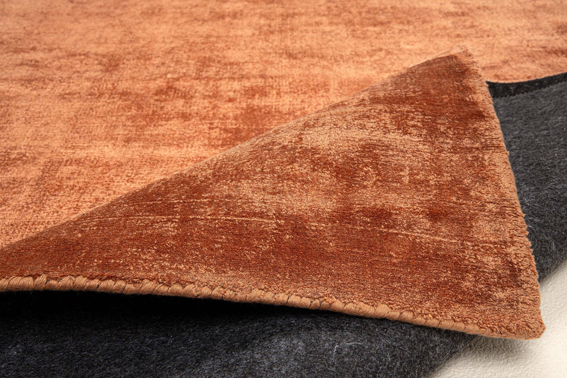 TOM TAILOR HOME Teppich »Shine uni«, rechteckig, 8 mm Höhe, Handweb Teppich, 100% Viskose, handgewebt, mit elegantem Schimmer
