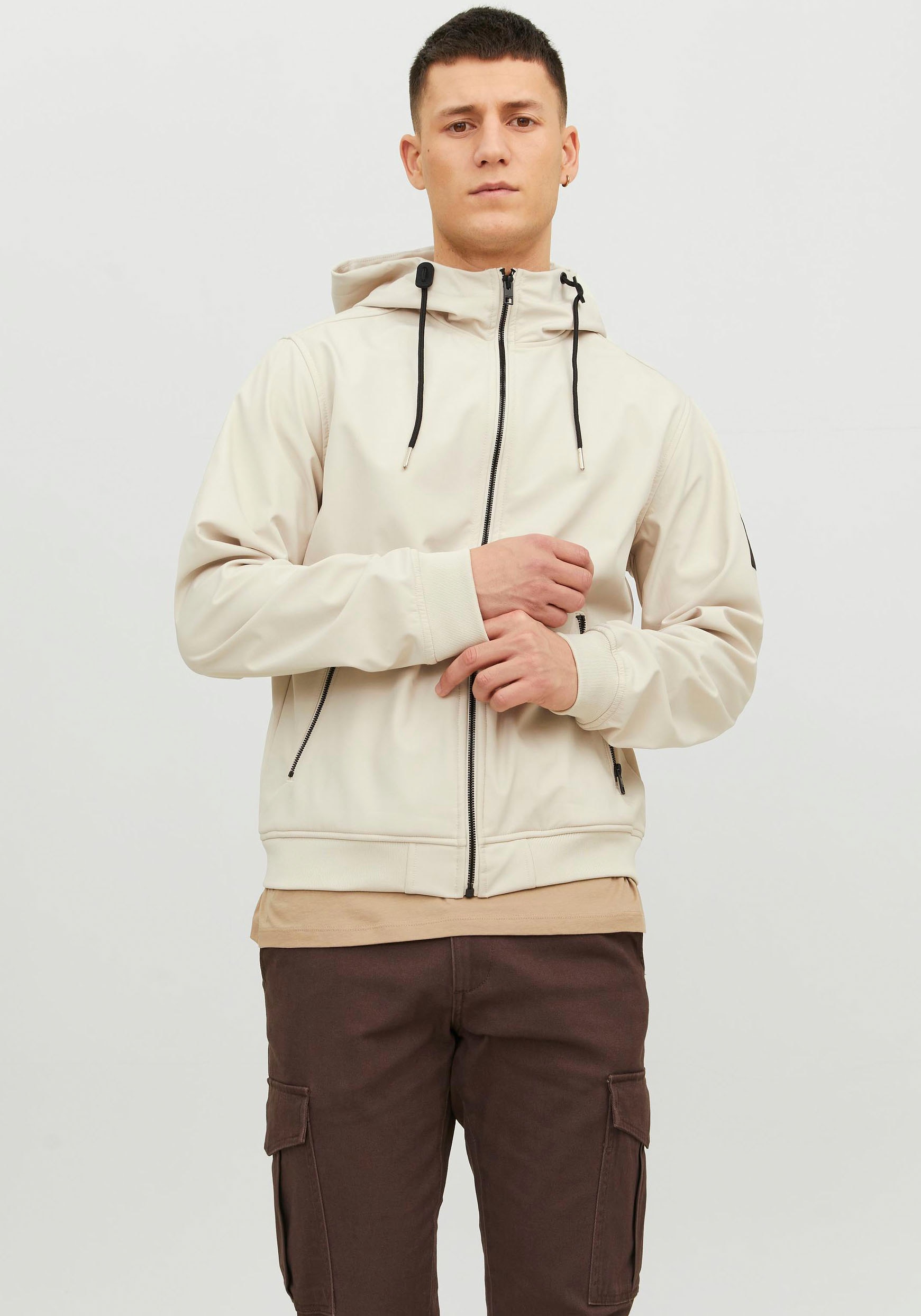 Softshelljacke »JJEBASIC SOFTSHELL HOOD NOOS«, mit Kapuze