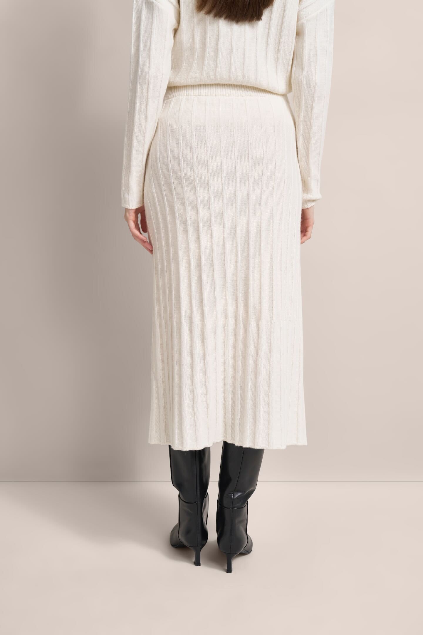 bugatti Jerseyrock aus einer Kaschmir-Wollqualität