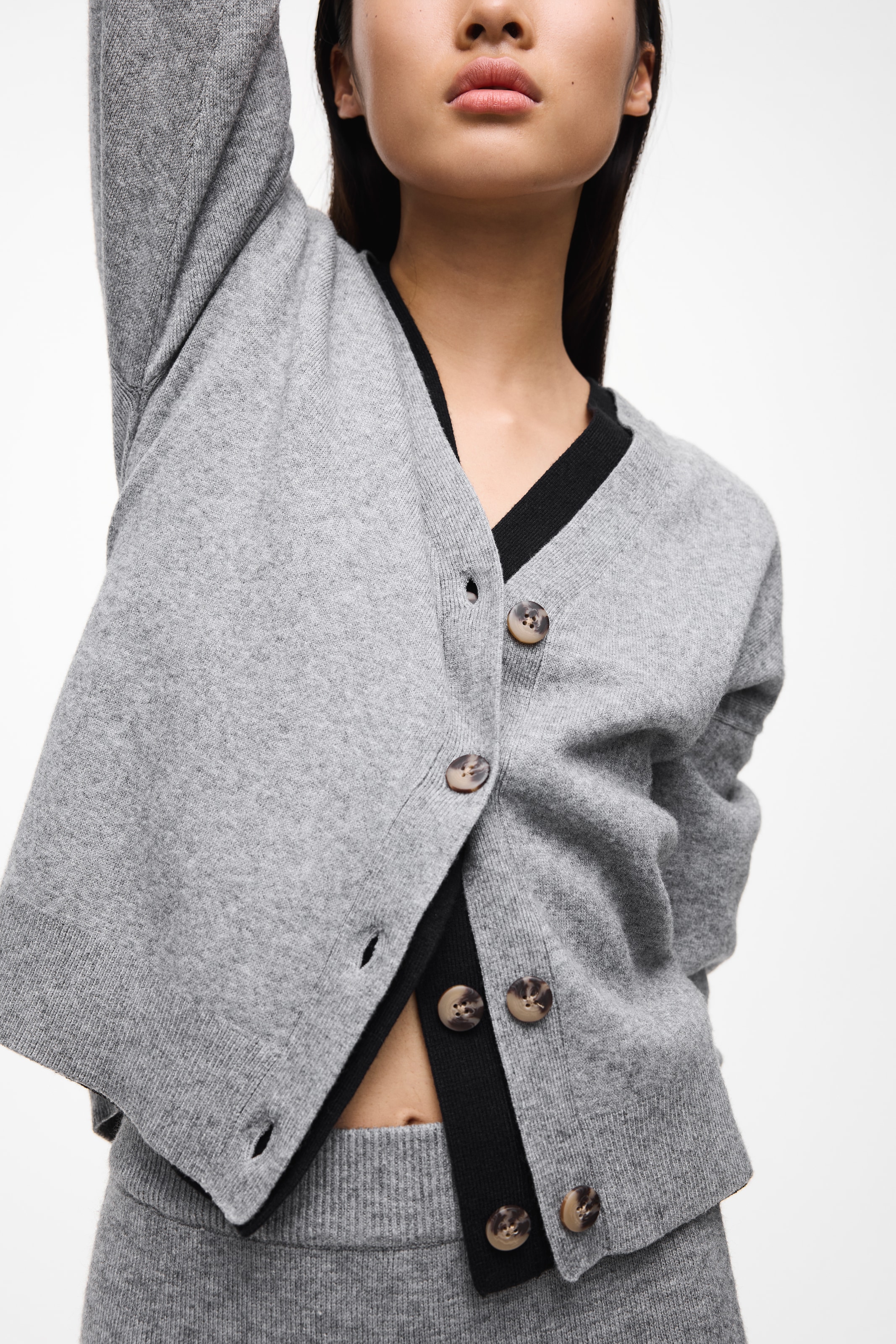 Vila Strickjacke »VIRIL V-NECK KNIT CARDIGAN - NOOS«