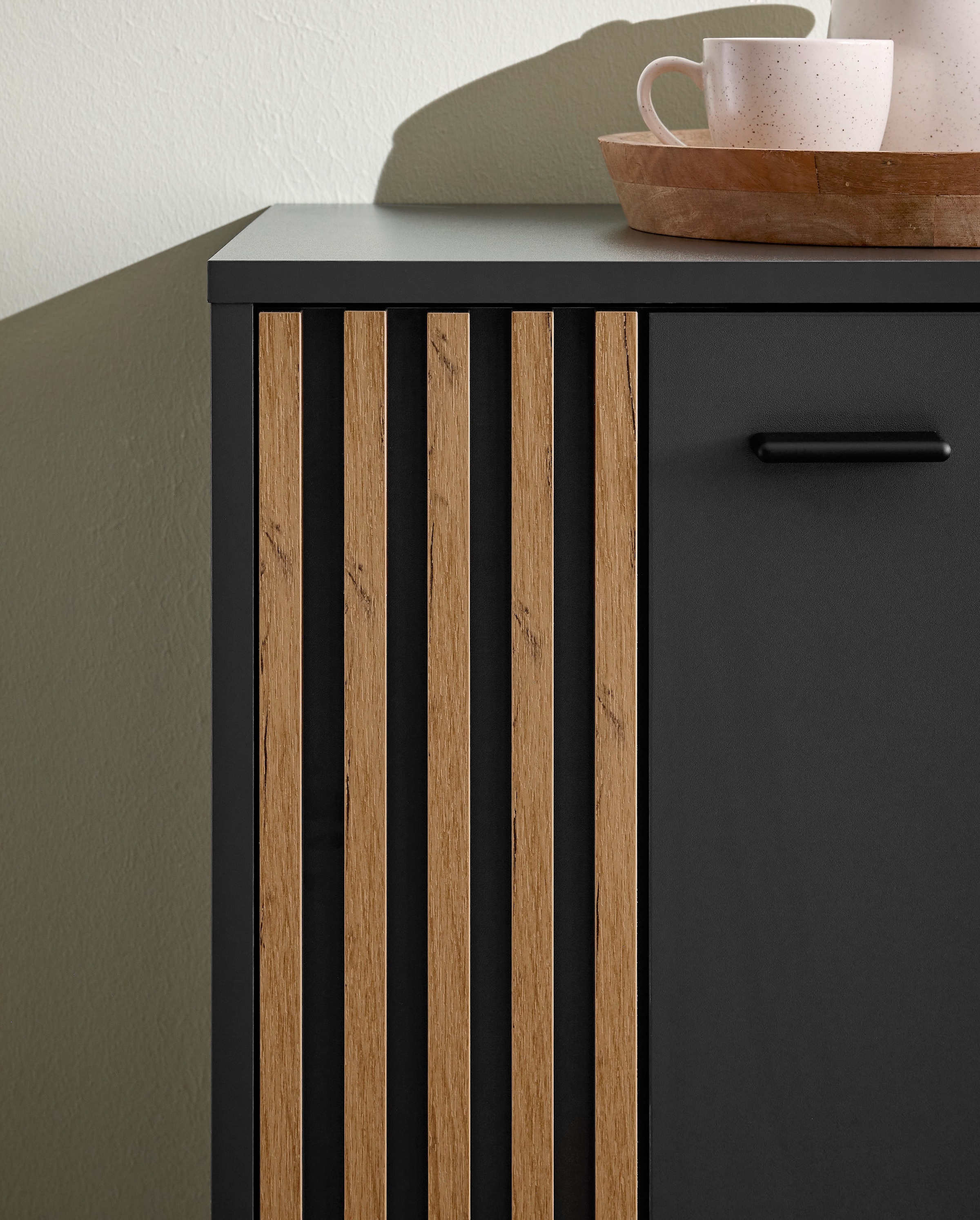 HBZ Lowboard »Dublin TV-Schrank, BxHxT 180x50x38cm«, (1 St.), Breite 180cm, Softclose, Metallgriffe