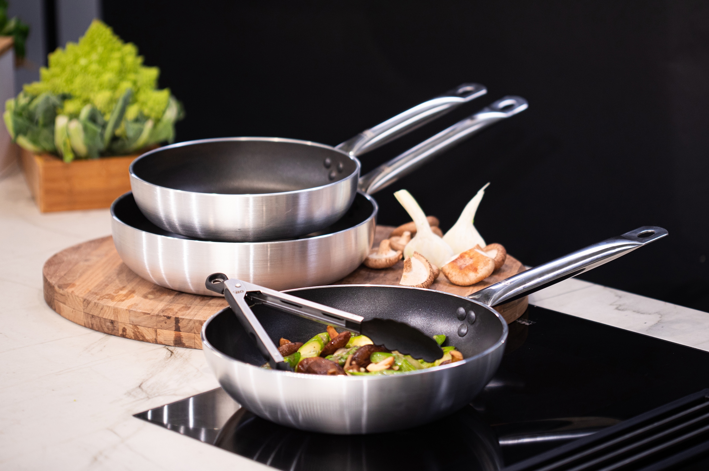 Elo Bratpfanne »Bistro Line«, Aluminium, (1 tlg.), langer, handlicher Edelstahl Profi Griff, Induktion
