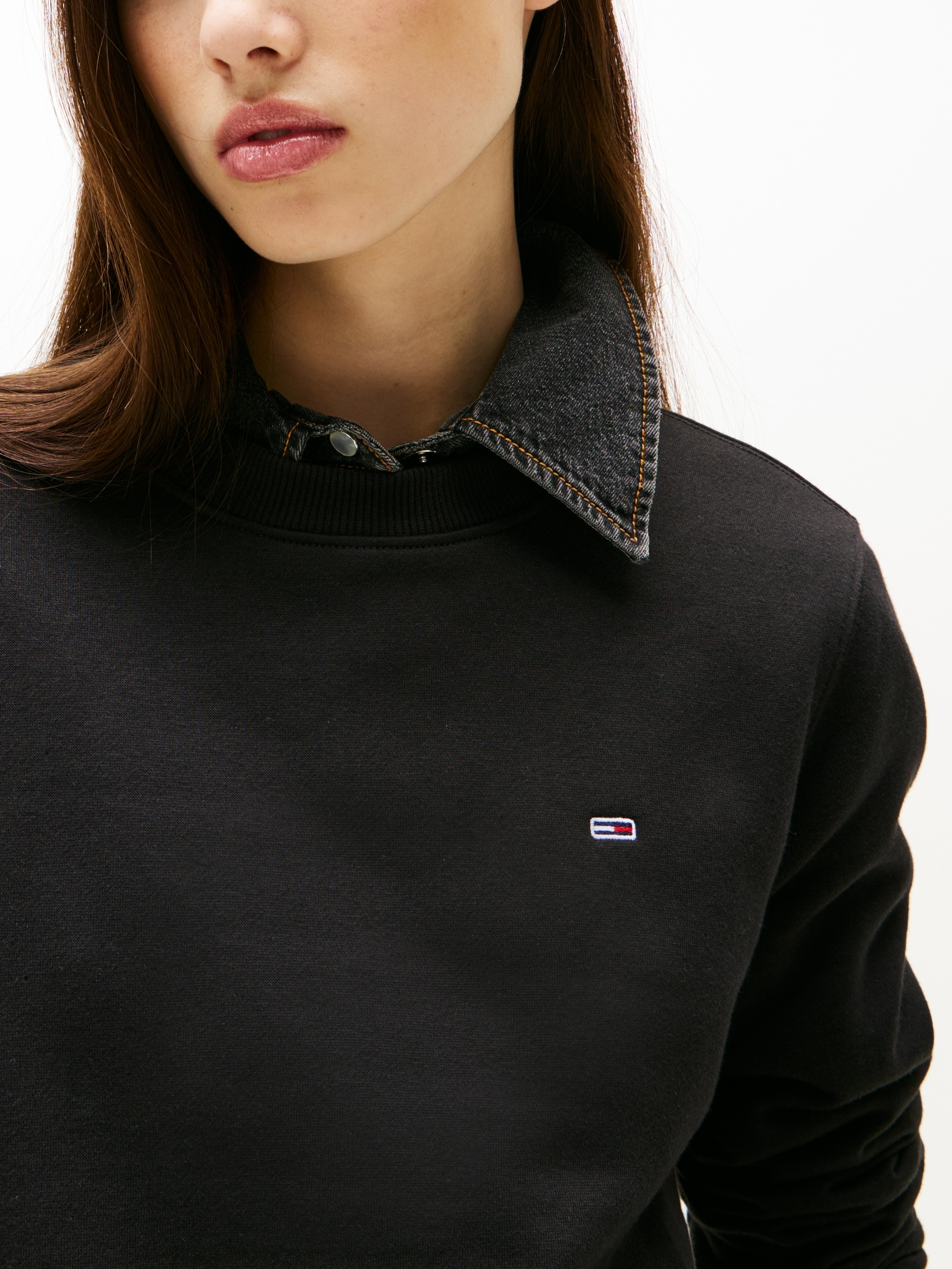 Tommy Jeans Sweatshirt »TJW REG S FLAG CREW«, mit Logostickerei, Regular Fit
