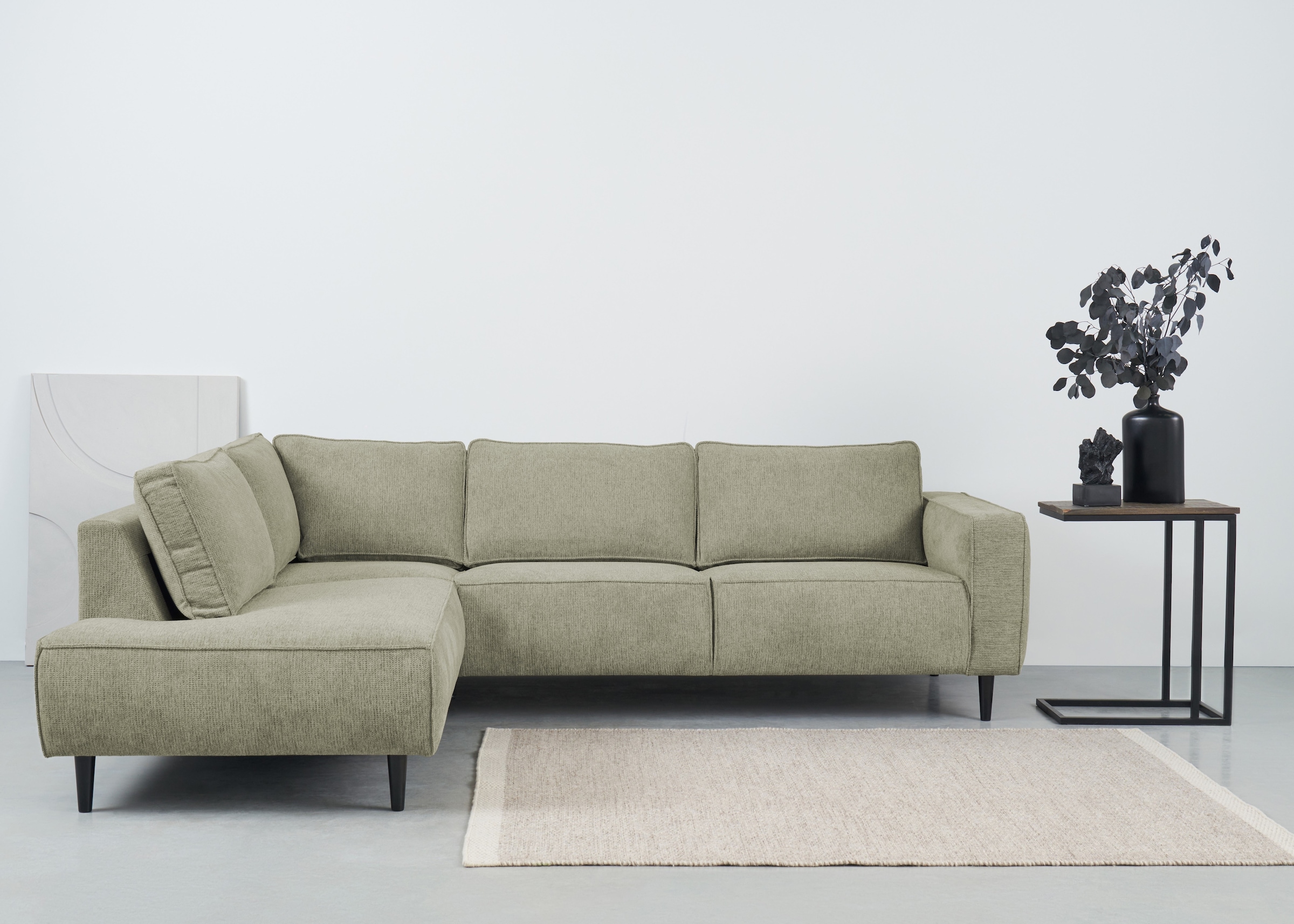 Places of Style Ecksofa »Fumone, Lederoptik oder Soft-Touch Chenille«, Breite 260, mit schwarzen Massivholzfüßen