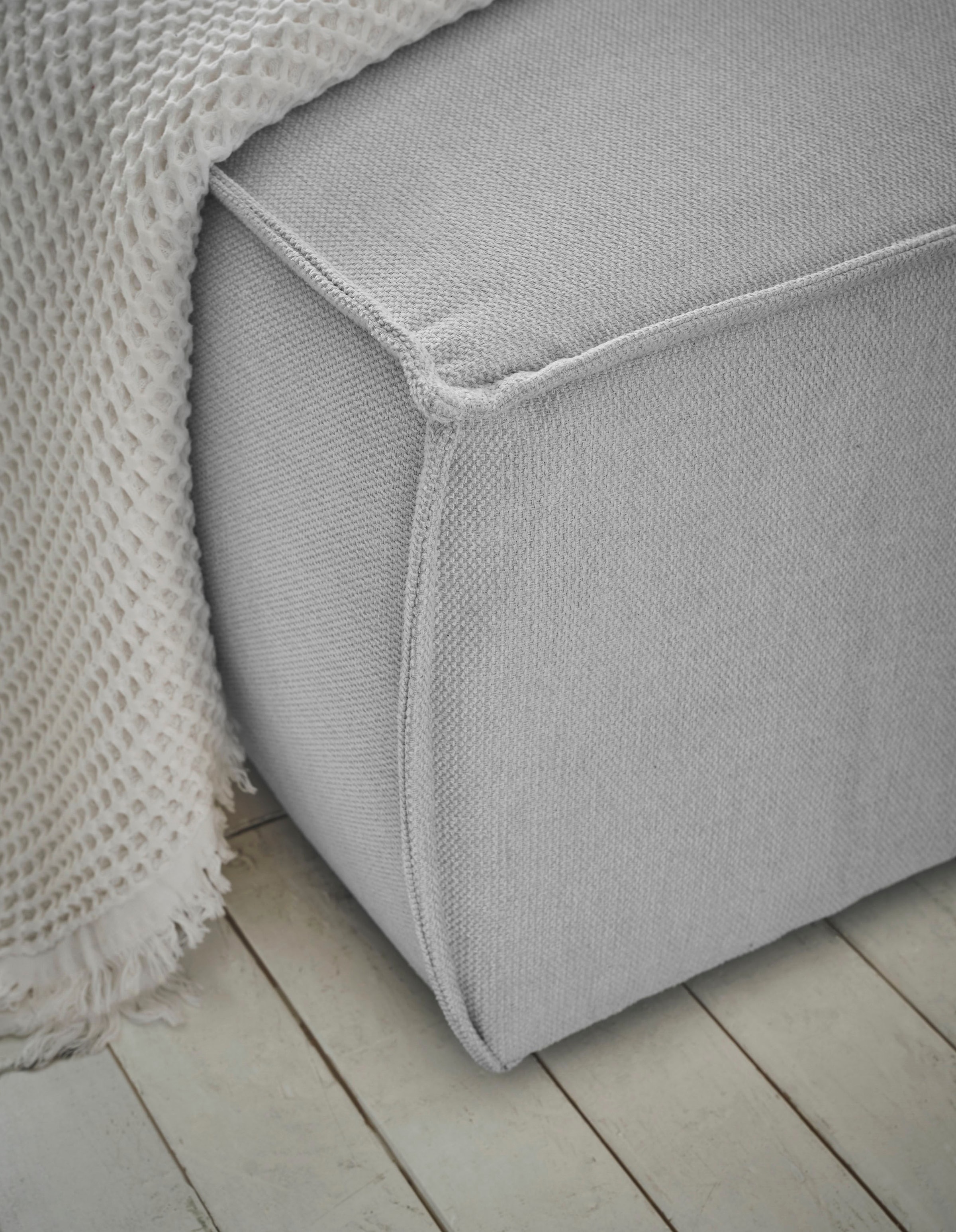 andas Ecksofa »Finnley Schlafsofa 267 cm in Bouclé u. Struktur fein, L-Form,«, Schlaffunktion m. Bettkasten (136/210 cm), Bouclé, Struktur