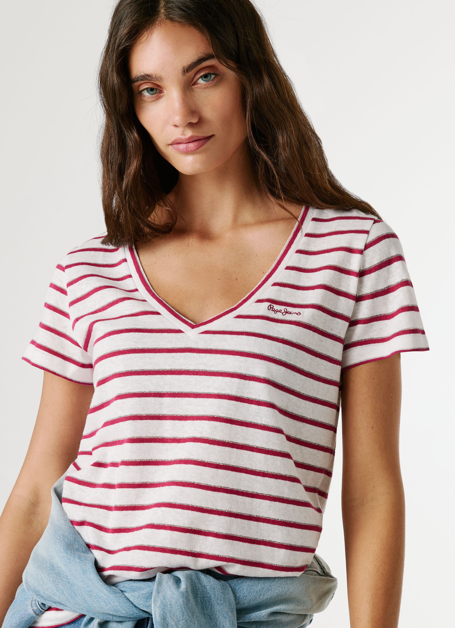 Pepe Jeans T-Shirt »MEGAN V-NECK STRIPED« aus Leinenmischung mit Glitzergarn