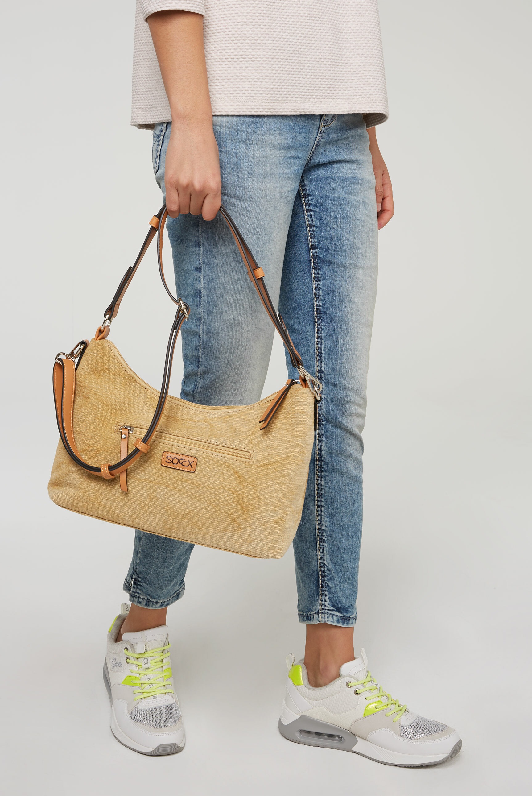 SOCCX Schultertasche, mit RV-Fach auf der Rückseite