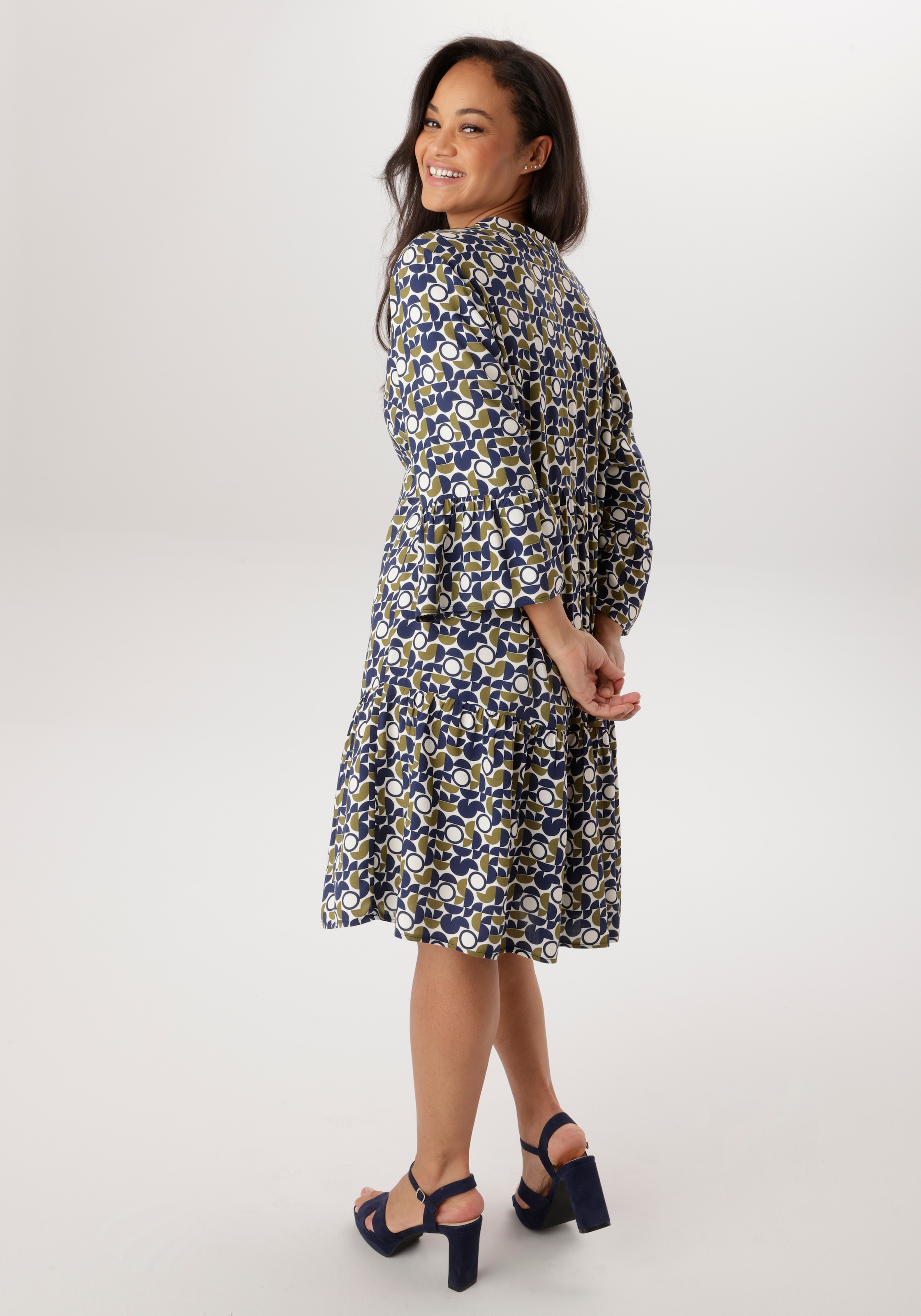 Aniston PLUS Sommerkleid mit modernem Punkte-Druck - NEUE KOLLEKTION