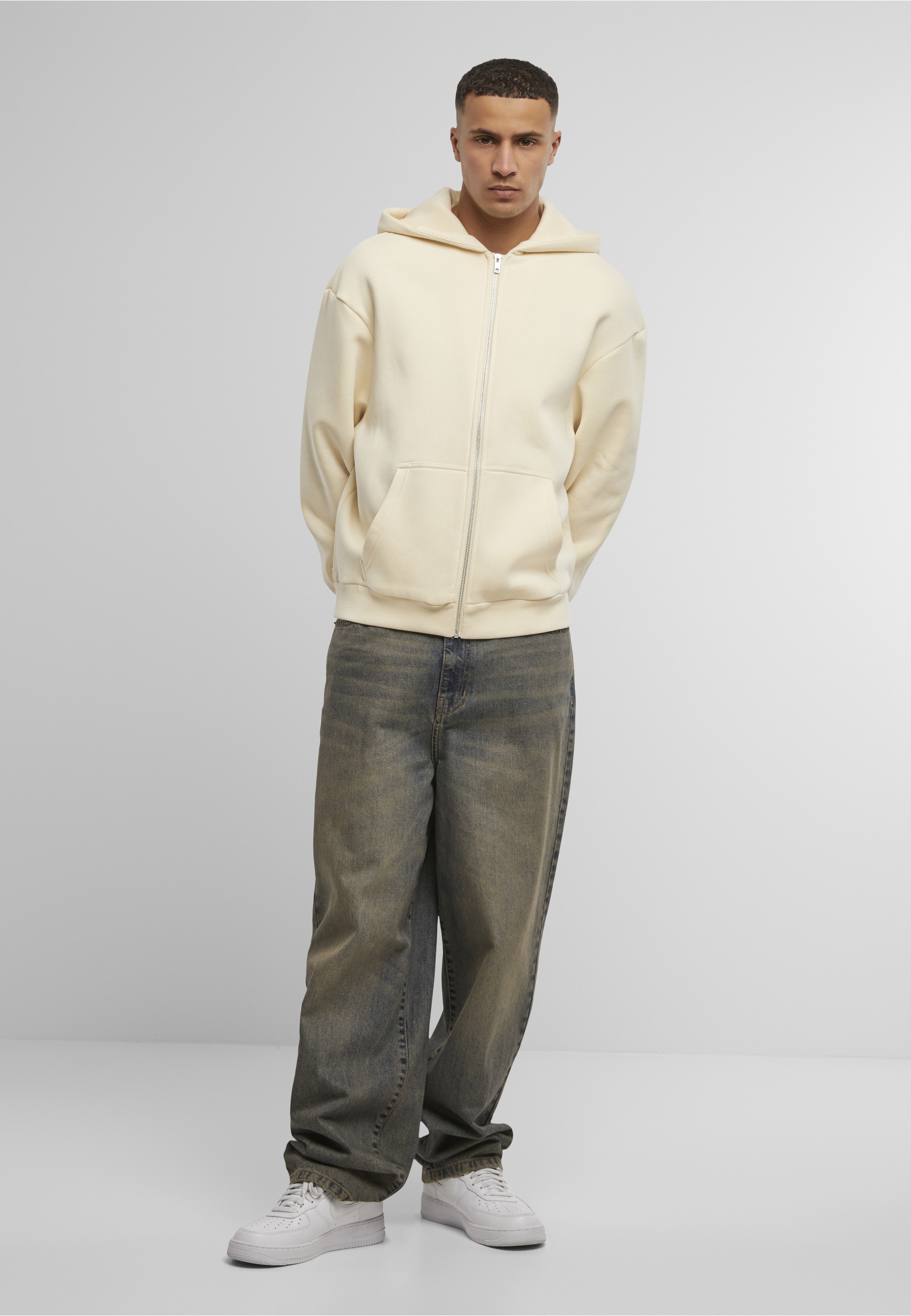 Upscale by Mister Tee Kapuzenpullover »Upscale by Mister Tee One Step Away Fluffy Zip Hoody« 1