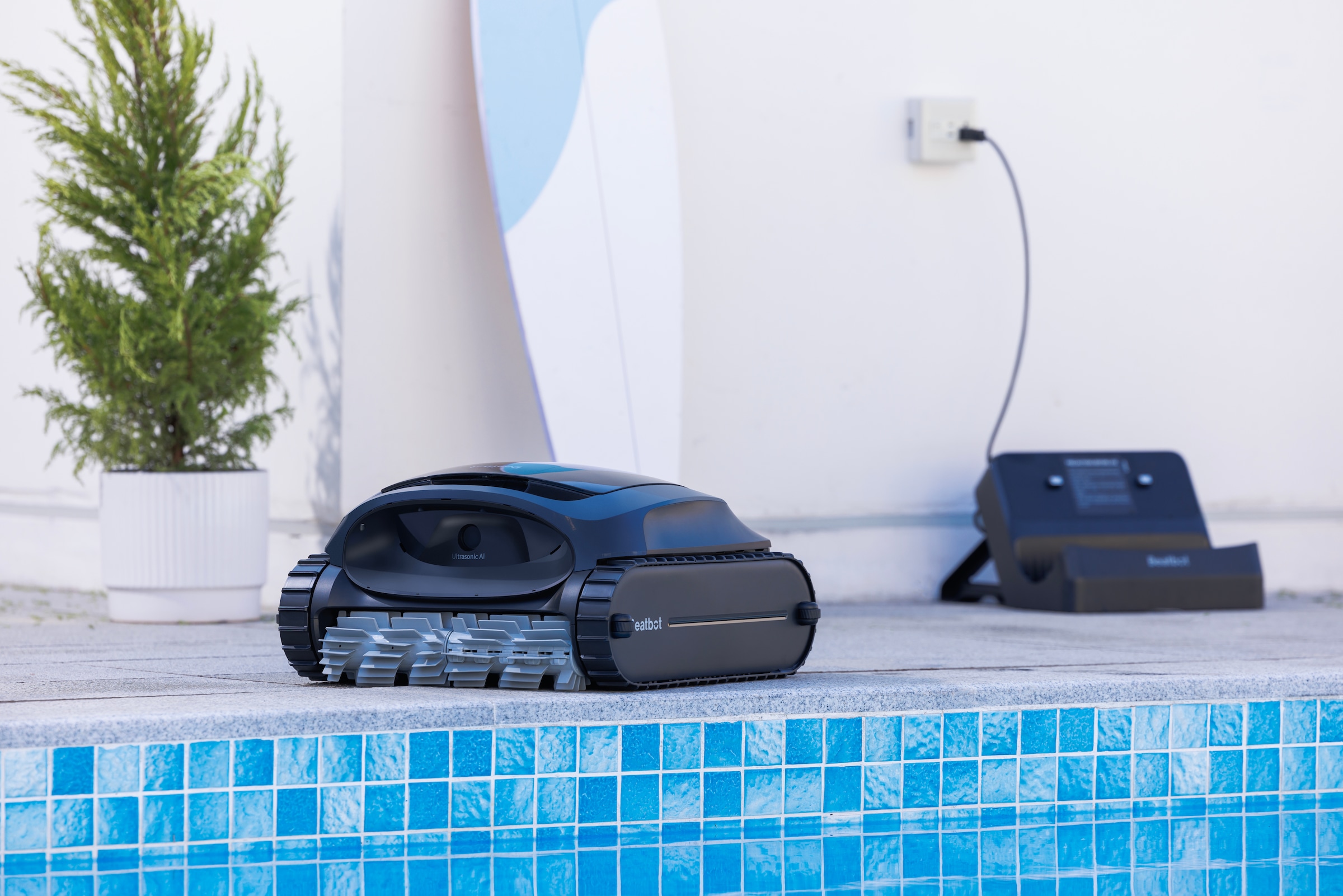 Beatbot Poolroboter »AquaSense 2« Der weltweit erste 3-in-1-Roboter-Poolreiniger
mit Parkfunktion