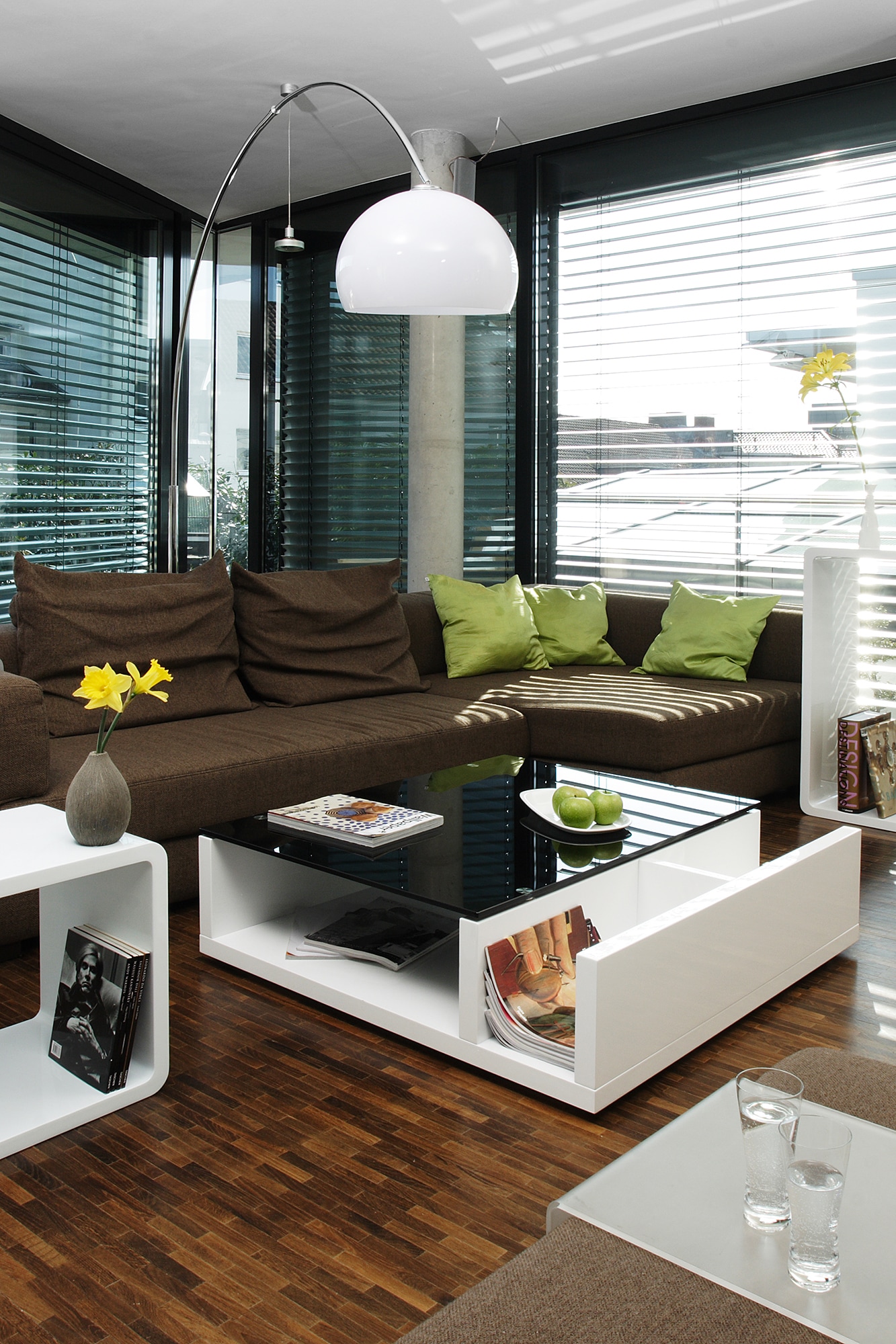 SalesFever Couchtisch, Mit seitlichem Magazinfach