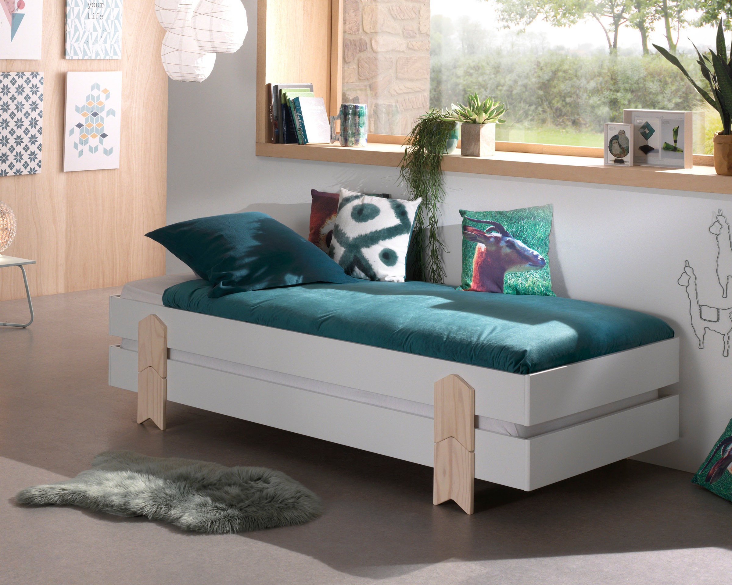 Vipack Kinderbett »Modulo«, (Made in Europe), Jugendbett, Einzelbett, Stapelbett mit Füßen in Pfeiloptik