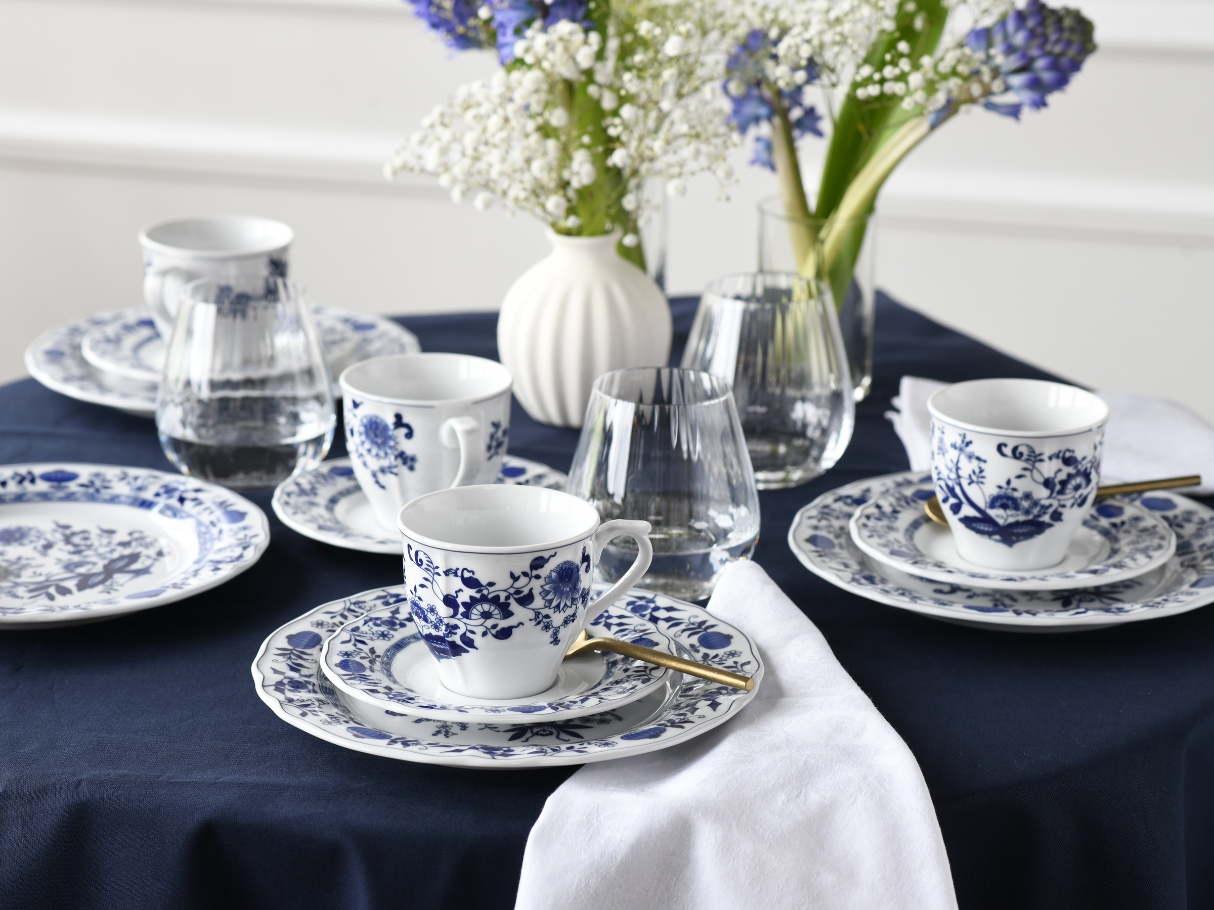 CreaTable Kaffeeservice »Flora Zwiebelmuster, Kaffee-Service 18 tlg«, (Set, günstig online kaufen