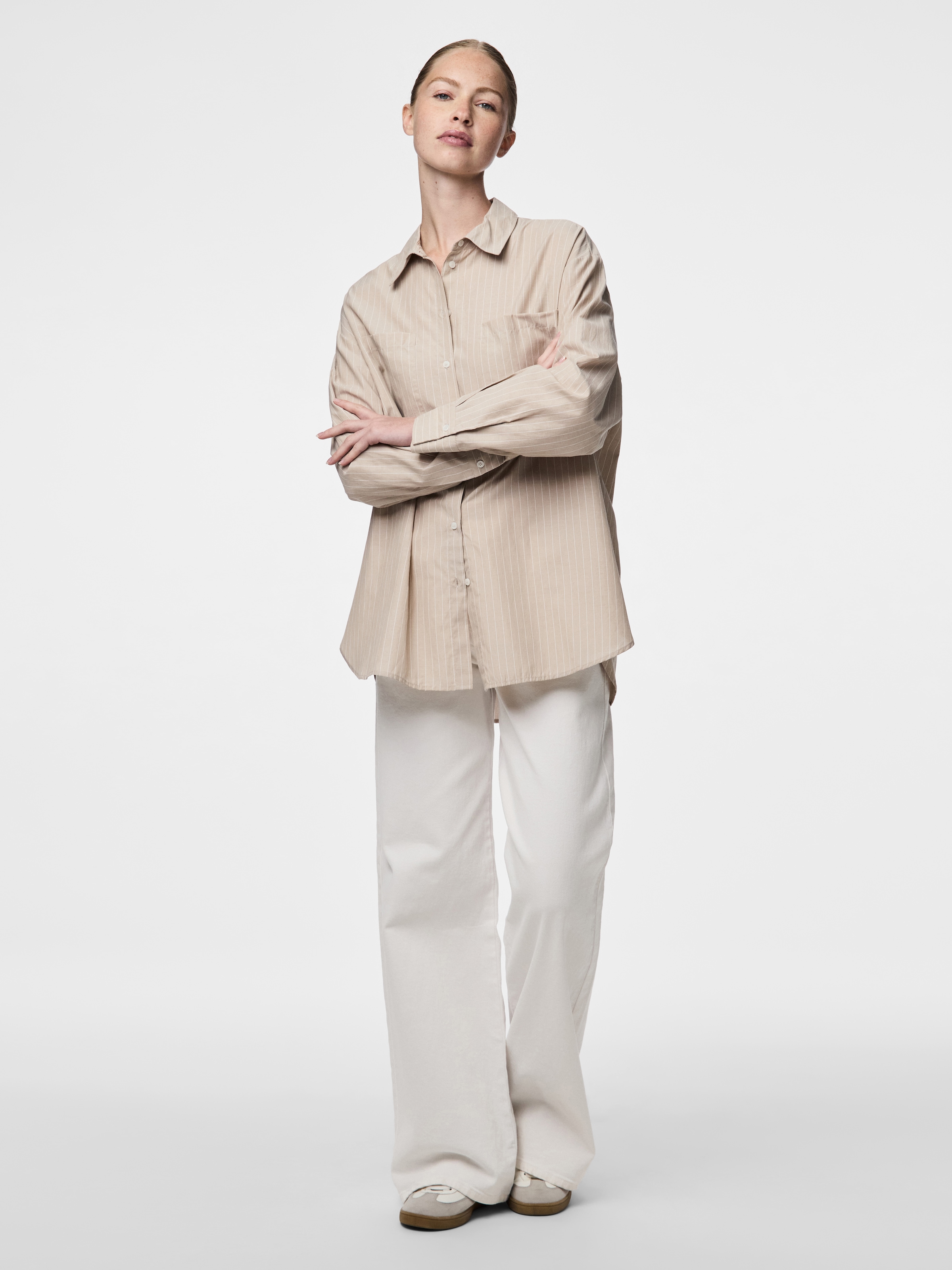 pieces Hemdbluse »PCMELIA LS LOOSE SHIRT WVN NOOS BC« mit abgerundetem Saum