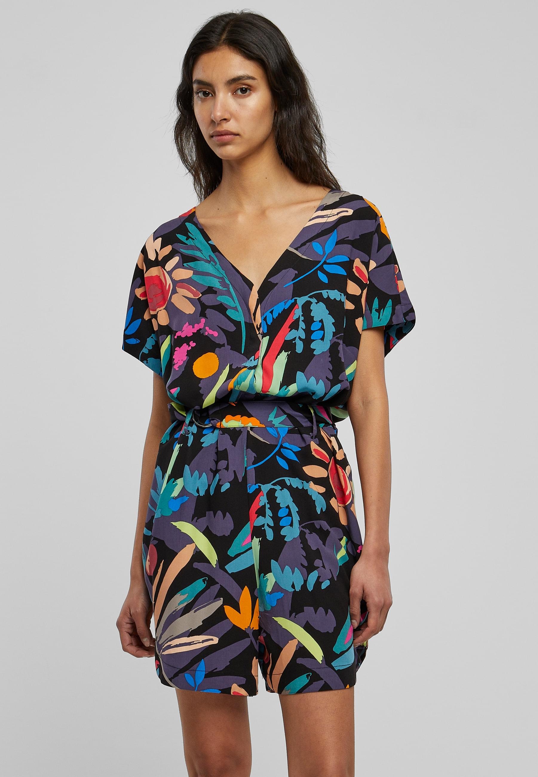 URBAN CLASSICS Jumpsuit »Urban Classics Damen Ladies Short Viscose Belt Jumpsuit« 1 Stk.