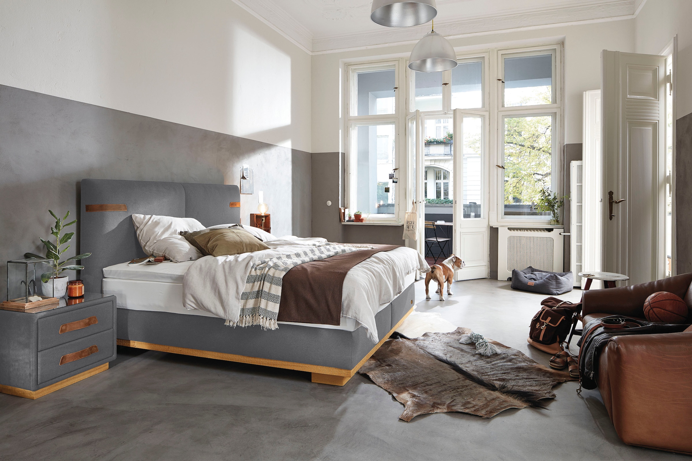 Birkenstock Nachtkommode »Montevideo«, mit Holz-Griffen, mit Holzsockel