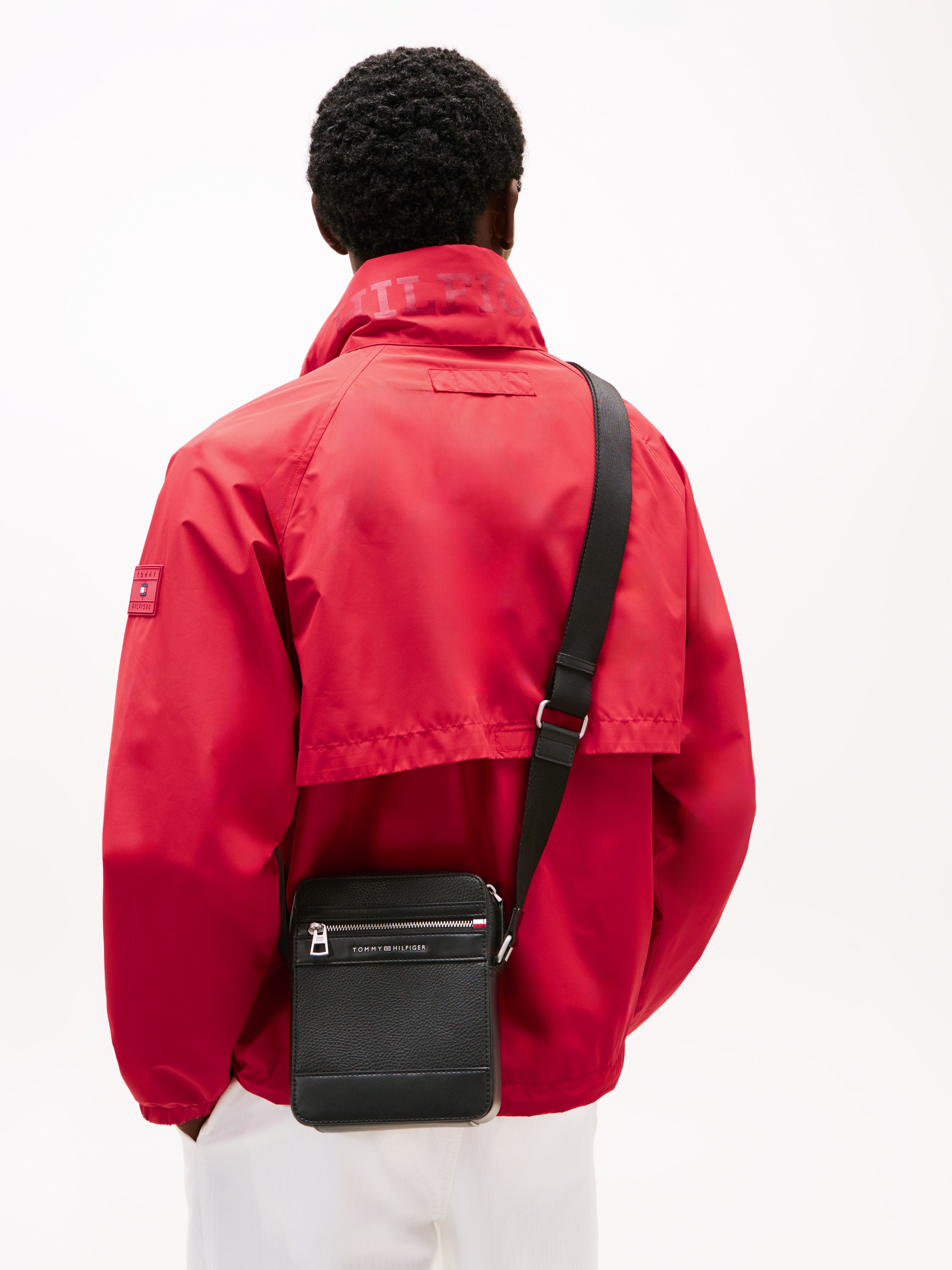 Tommy Hilfiger Umhängetasche »TH CENTRAL MINI REPORTER«, Herren Schultertasche mit RV-Vordertaschenfach