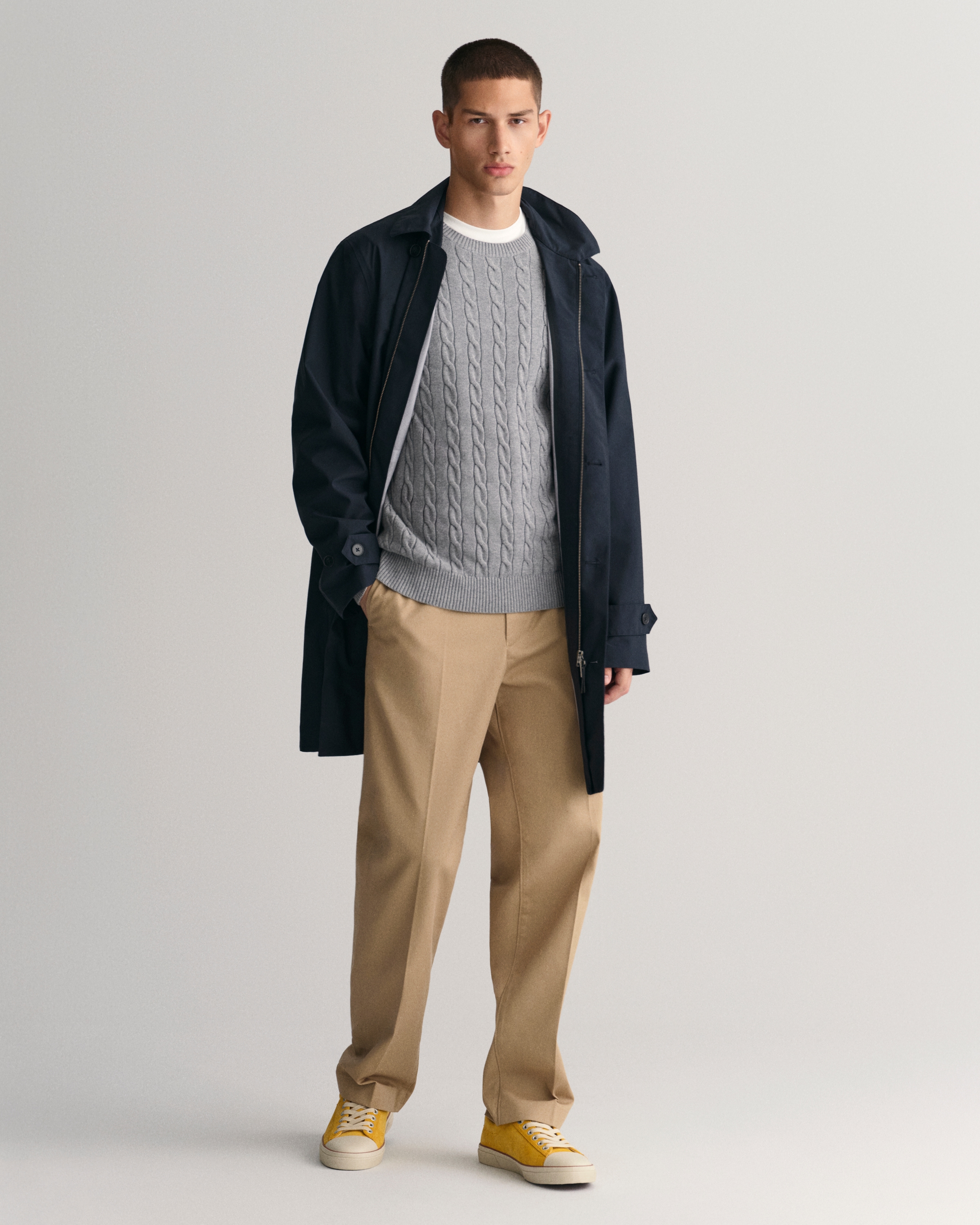 Gant Strickpullover »COTTON CABLE C-NECK« mit Wappen-Logostickerei auf der Brust