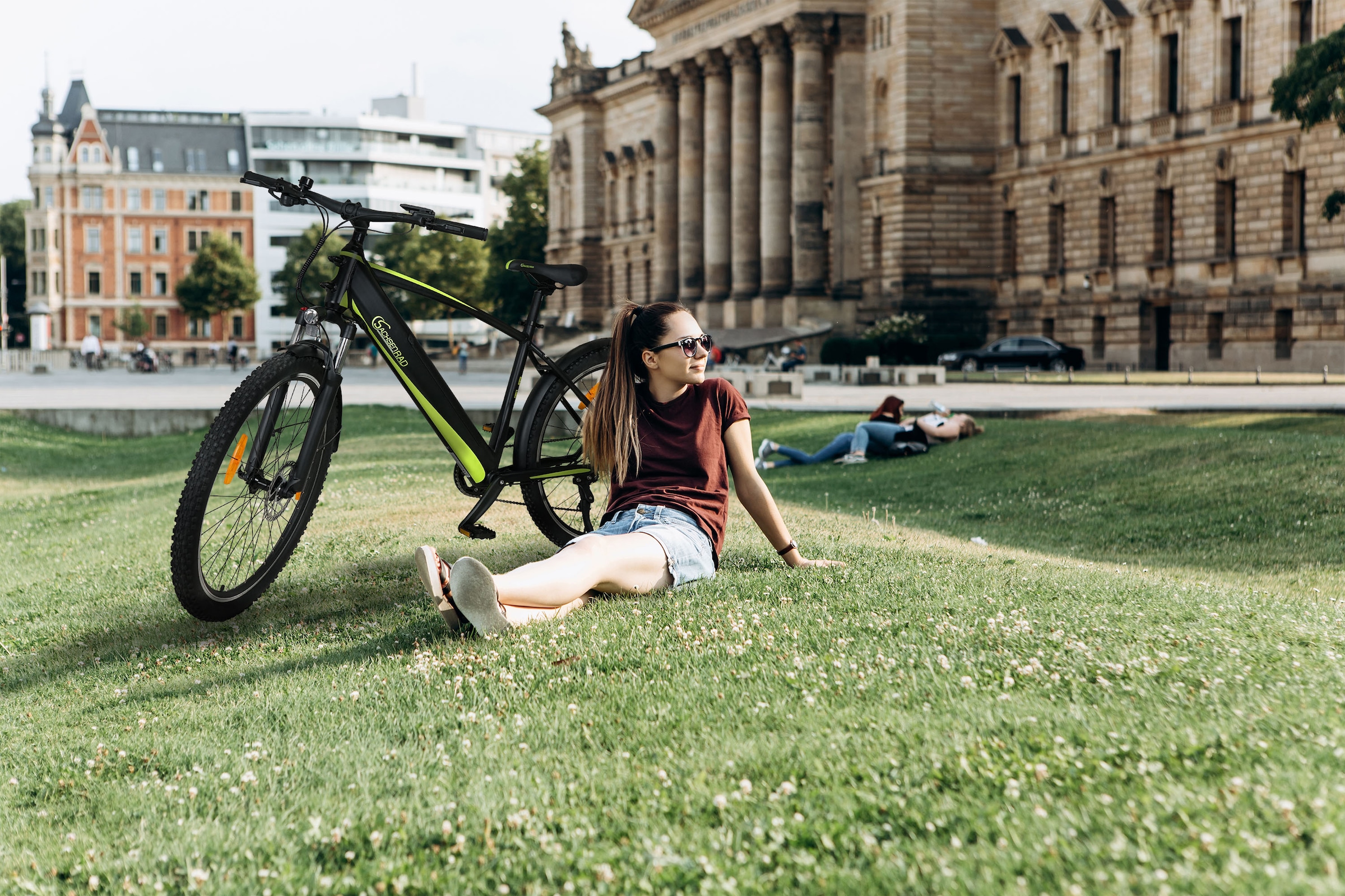 SachsenRad E-Bike »R8 Flex III«, 9 Gang, Shimano, Shimano Altus, Heckmotor 250 W, (mitgeliefertes, optionales Schutzblech mit integriertem Rücklicht), LCD-Steuerdisplay, Fahrmodus Pedelec, LED-
Beleuchtung