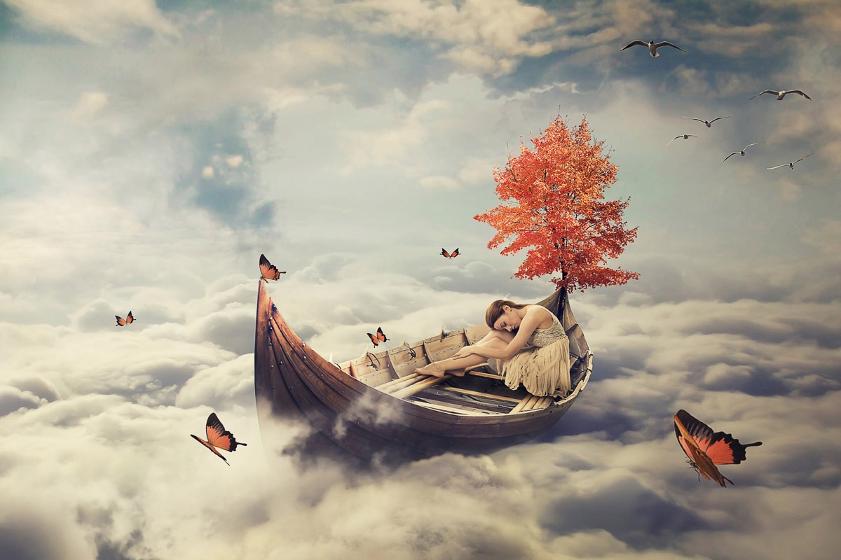 Papermoon Fototapete »SURREAL-HERBST SCHMETTERLINGE WOLKEN HIMMEL WANDTAPET günstig online kaufen