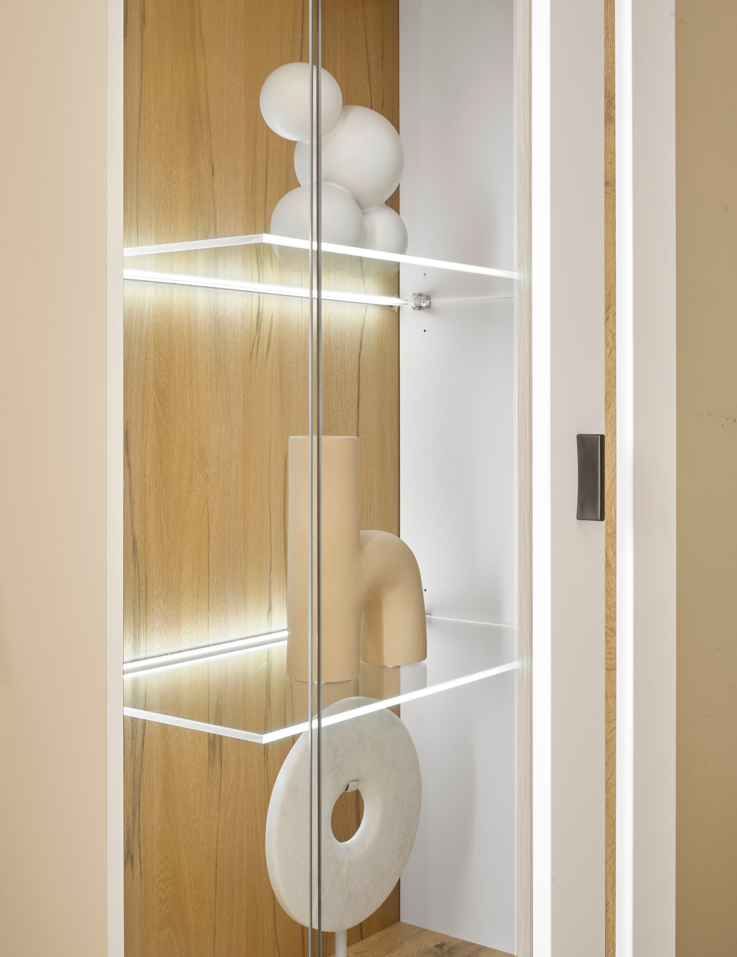 INOSIGN Vitrine »LONG ISLAND«, (1 St.), in moderner Trendfarbe,inklusive senkrechter Beleuchtung,Breite 55 cm