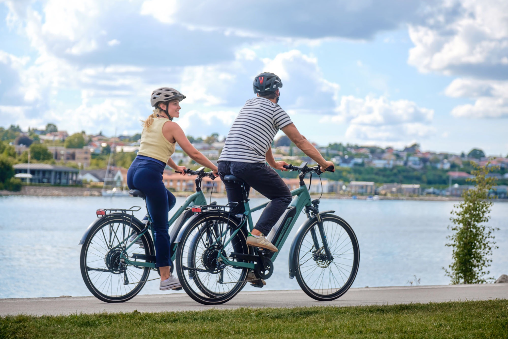 FISCHER Fahrrad »VIATOR 2.1 459« 8 Gang Shimano ACERA Schaltwerk Heckmotor mit Akku-Ladegerät;mit Werkzeug, 