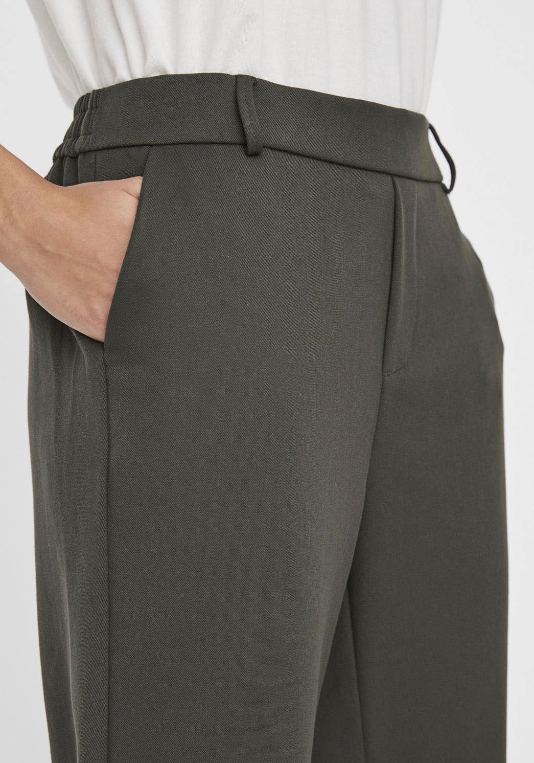 Vero Moda Anzughose »VMMAYA MR LOOSE SOLID PANT NOOS«, knöchelfreie Form mit Saumaufschlag