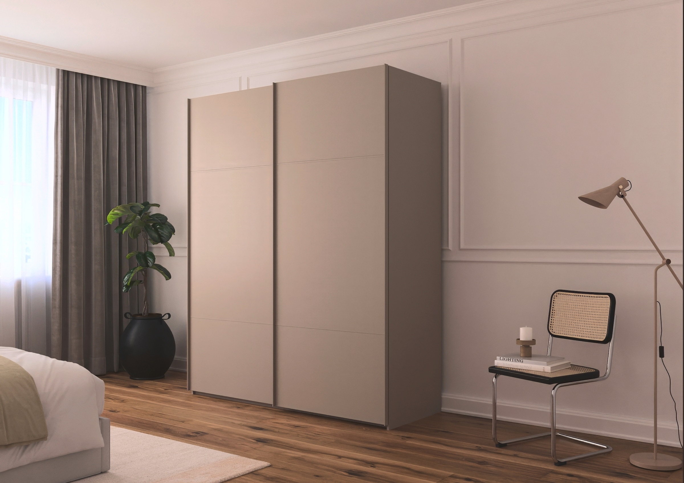 rauch Schwebetürenschrank »Kleiderschrank Schrank Garderobe Schlafzimmerschrank SCALE-TRIO«, edle dreigeteilte Front, 2 Zierleisten in Griff-Farbe MADE IN GERMANY