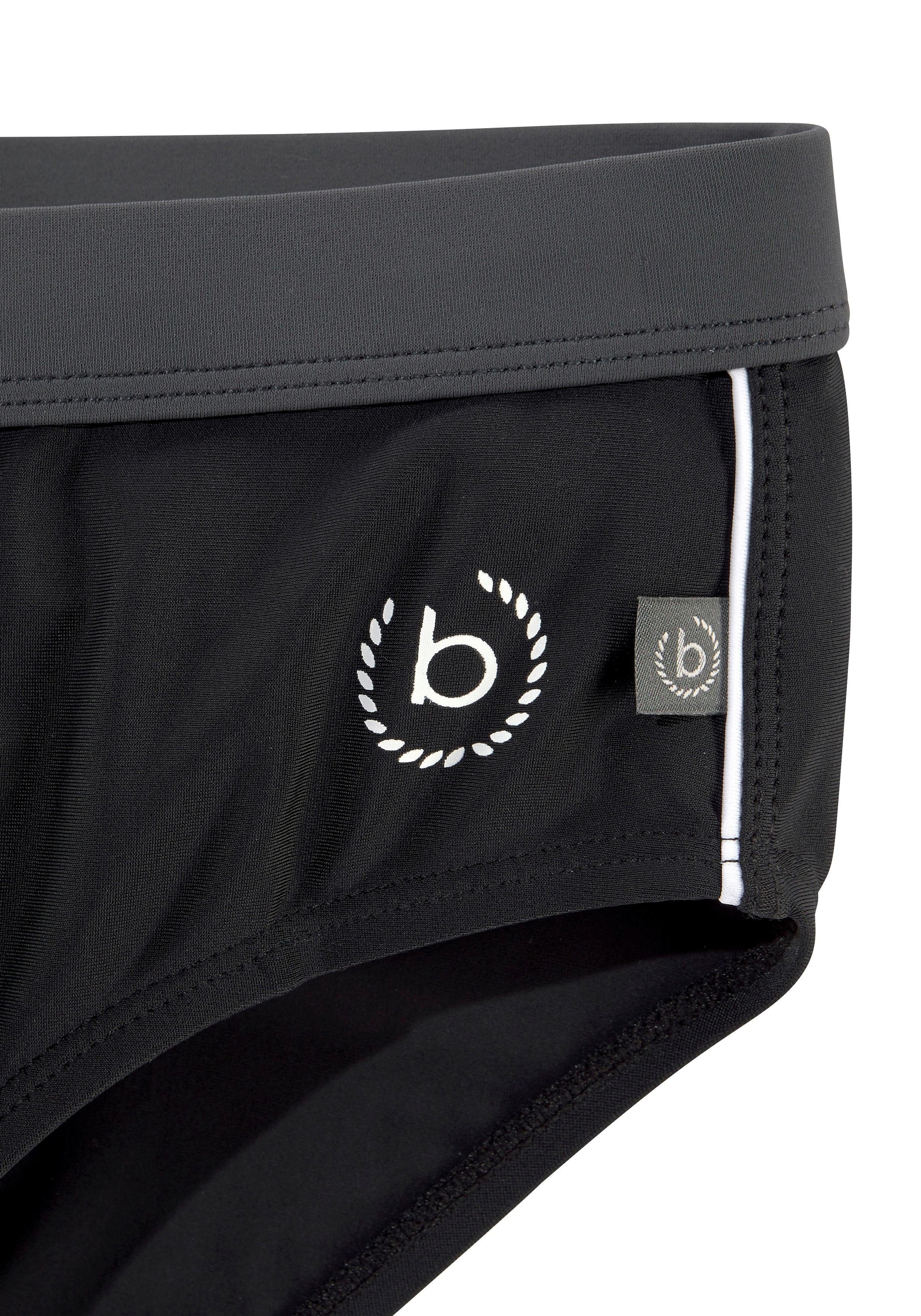 2. Bild von bugatti Badeslip, mit kontrastfarbenen Details
