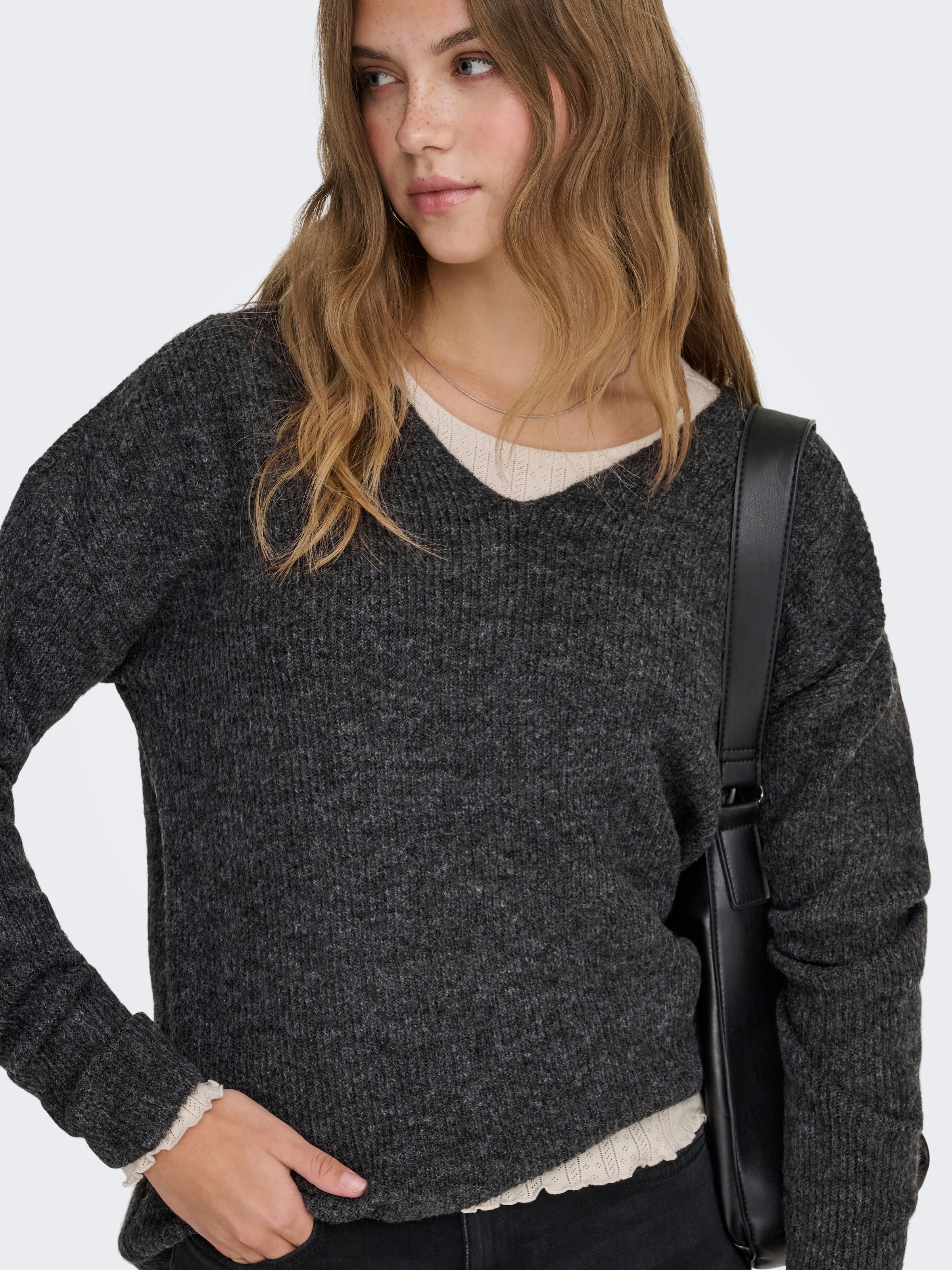 ONLY Strickpullover »ONLCAMILLA V-NECK L/S PULLOVER KNT NOOS«