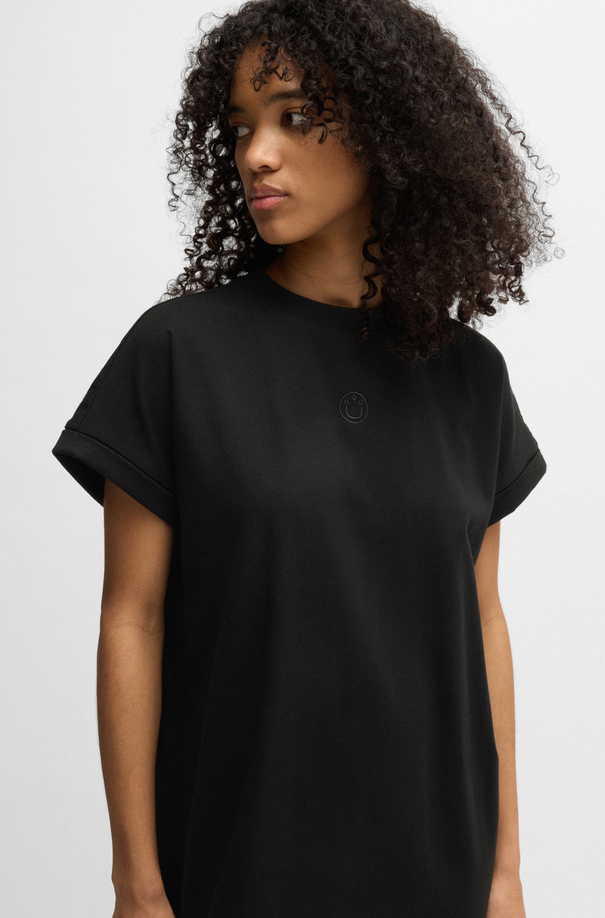 HUGO Blue Jerseykleid »Nalle«, Oversized mit Schlitz, mit Logostickerei, Jersey