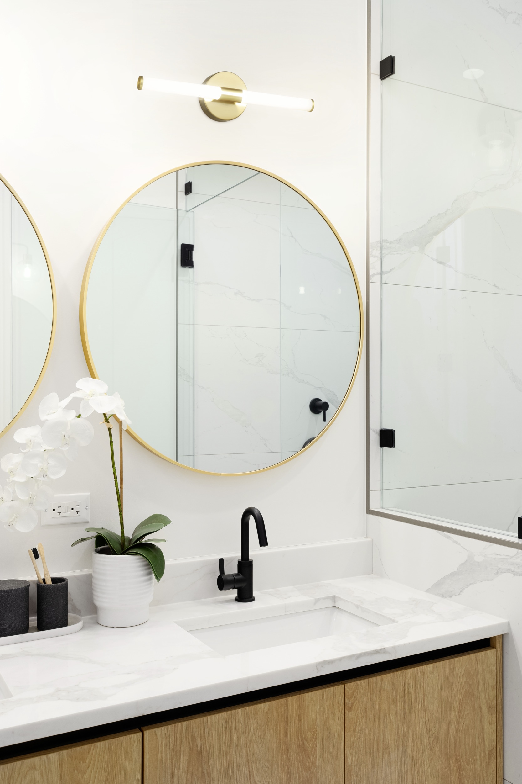 EGLO Spiegelleuchte »RAMOLA Spiegellampe - Stahl - LED - 7,5W - IP44« LED-Modul 1 Stk. Kaltweiß | Neutralweiß | Warmweiß Wandlampe, Badezimmerlampe, Bad, L45 x H12 x AL6,5 cm