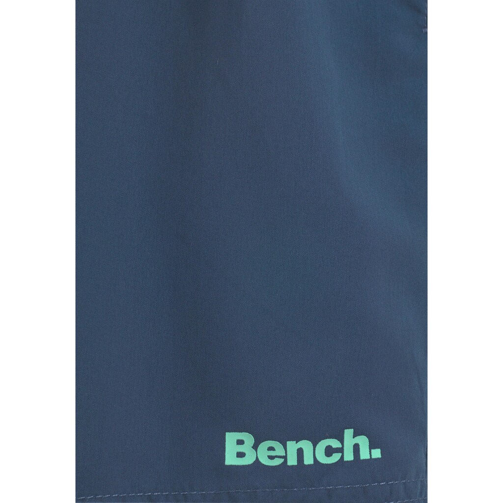Bench. Badeshorts