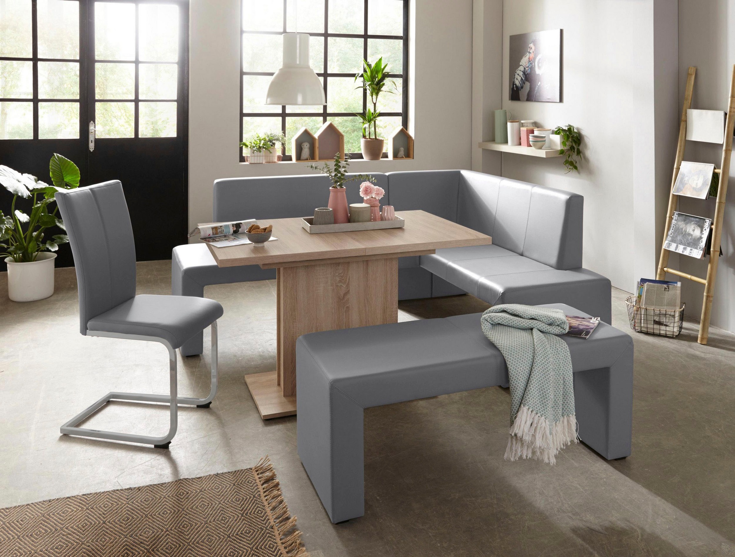 Home affaire Freischwinger »Alex«, (Set), 2 St., Kunstleder, Stuhl belastbar bis 120 Kg, Gestell im Chrom-Look