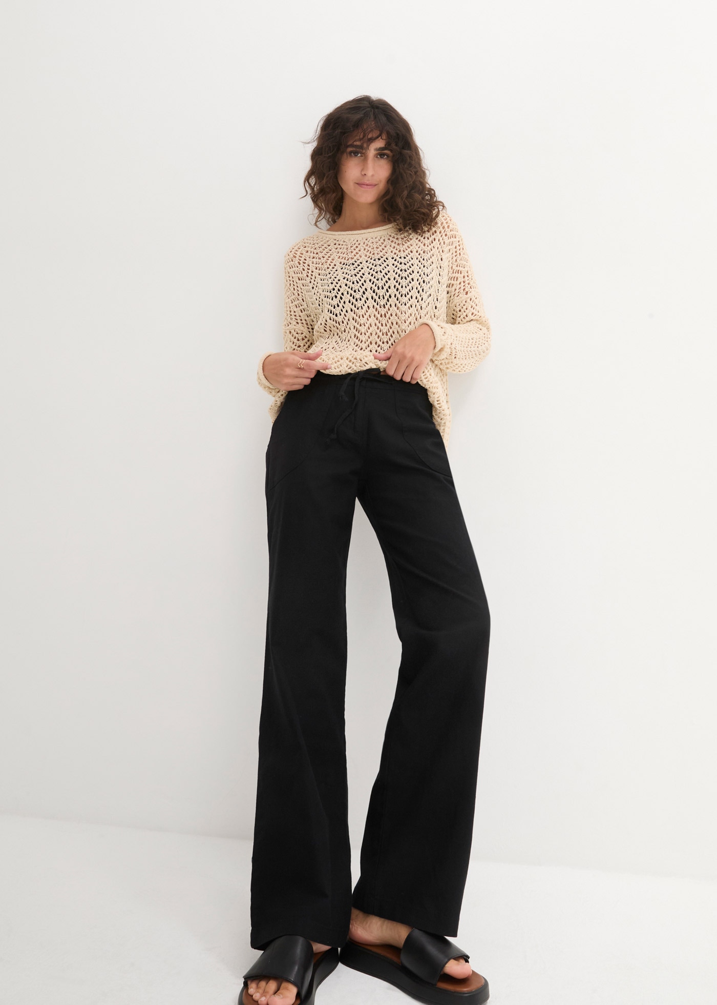 bonprix Leinenhose  Loose Fit, mit Kordelzugbund, mit Eingrifftaschen, mit Gesäßtaschen