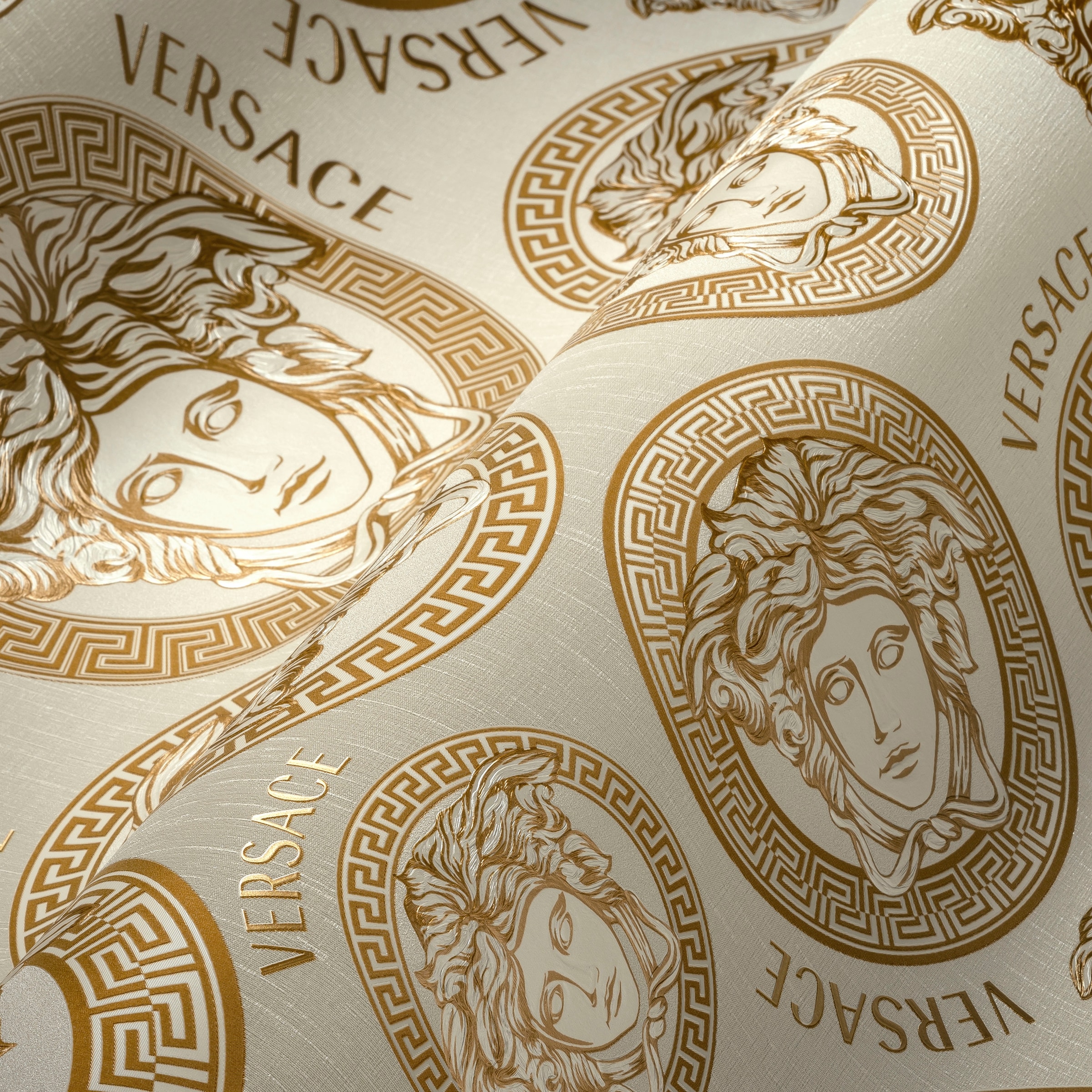 Versace Vliestapete »Wallpaper Versace 5 Medusakopf«, leicht glänzend-gemustert-abstrakt, Designertapete Tapeten Wohnzimmer Schlafzimmer Küche Flur Design Optik