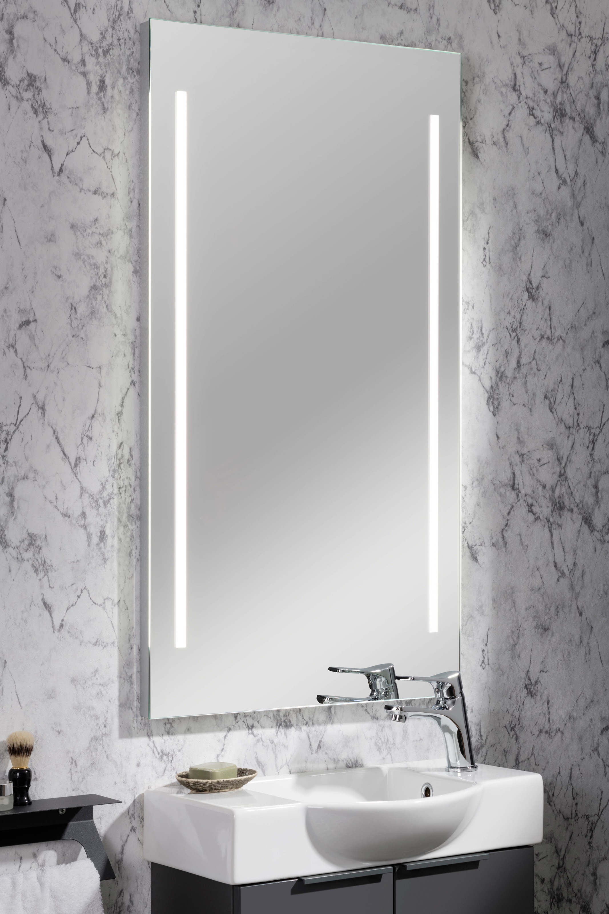 FACKELMANN Badspiegel »AL 55«, (1 St.), Spiegel mit LED, Breite 55cm
