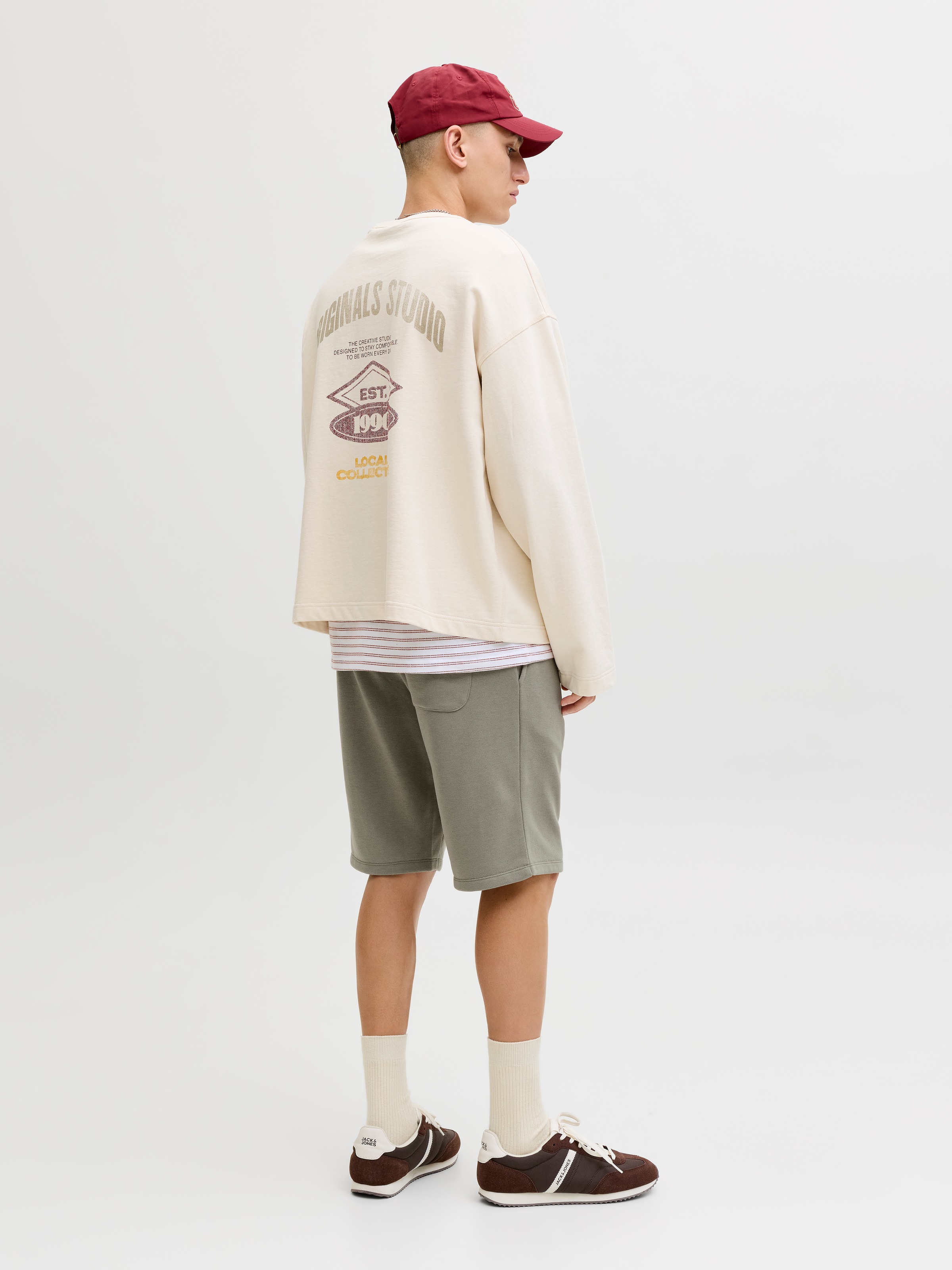 Jack & Jones Sweatshorts »JPSTGORDON mit elastischem Bund«  unifarben, modisch, regular fit, Webstoff