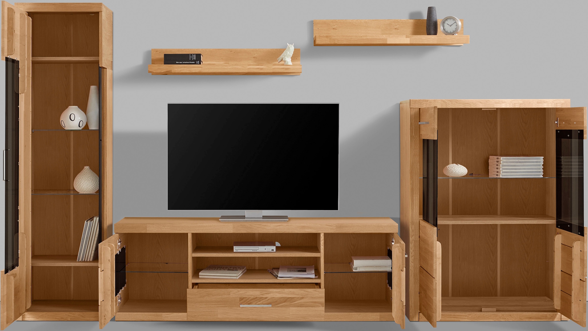 Home affaire Wohnwand »Ribe,Fronten Massivholz,Korpus Holzwekstoff,viel Stauraum«, (Set, 5 St.), Glaseinsatz aus gehärtetem Glas,Böden teilweise versetzbar