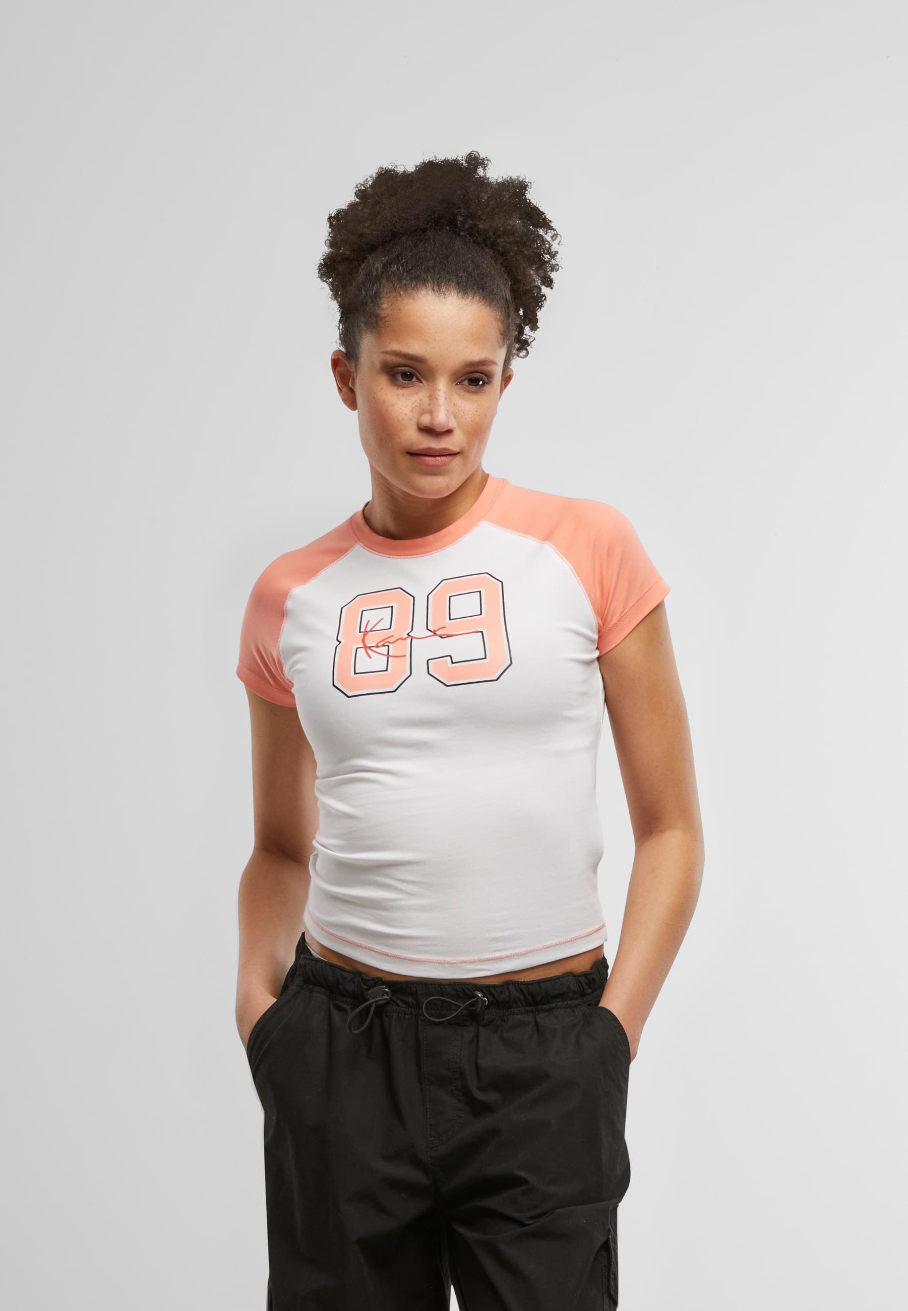 Karl Kani T-Shirt »Karl Kani Signature Print Tiny Raglan T-Shirt« 1 Stk.