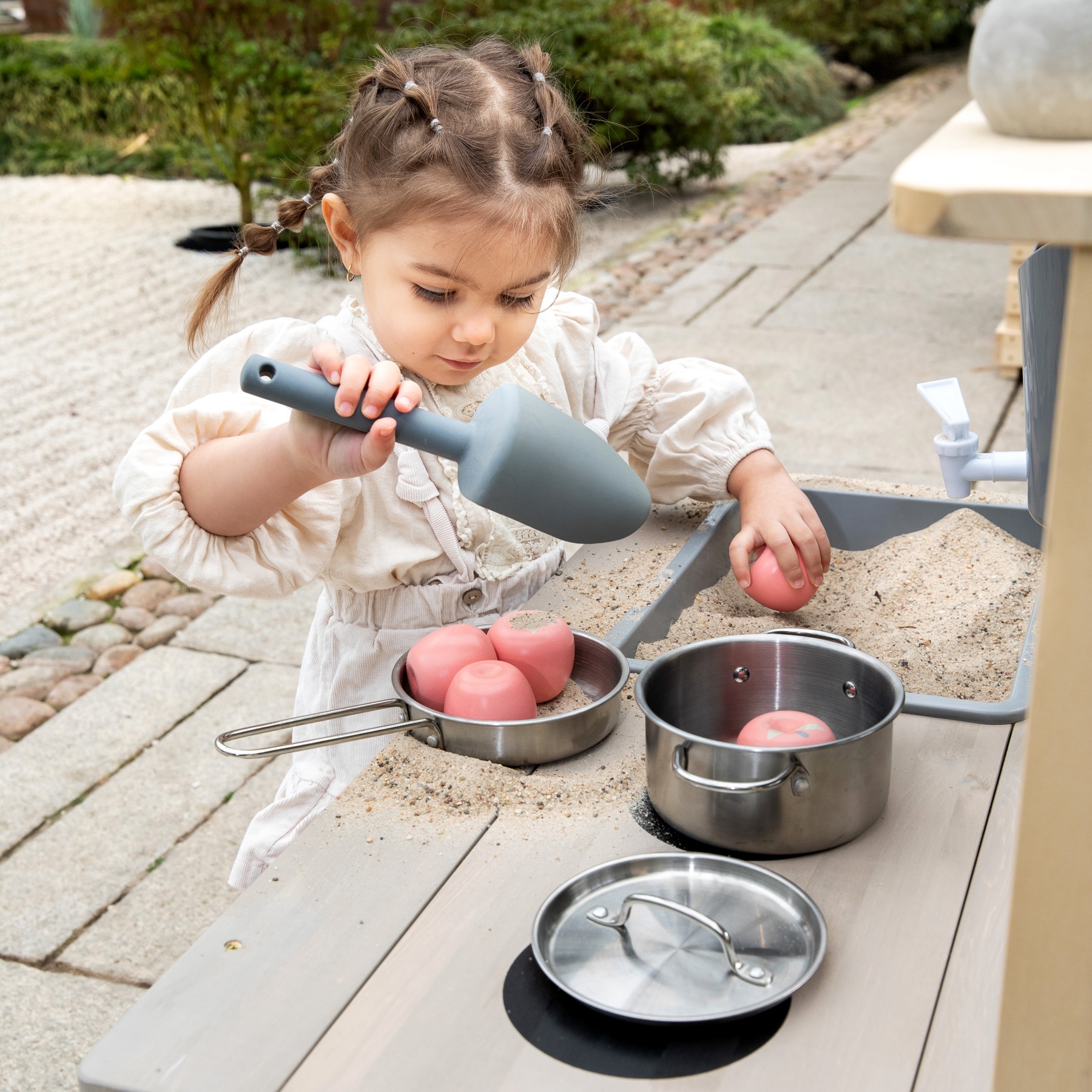 MUDDY BUDDY® Outdoor-Spielküche »Big Leo«, natur - puderrosa; FSC® - schützt Wald - weltweit