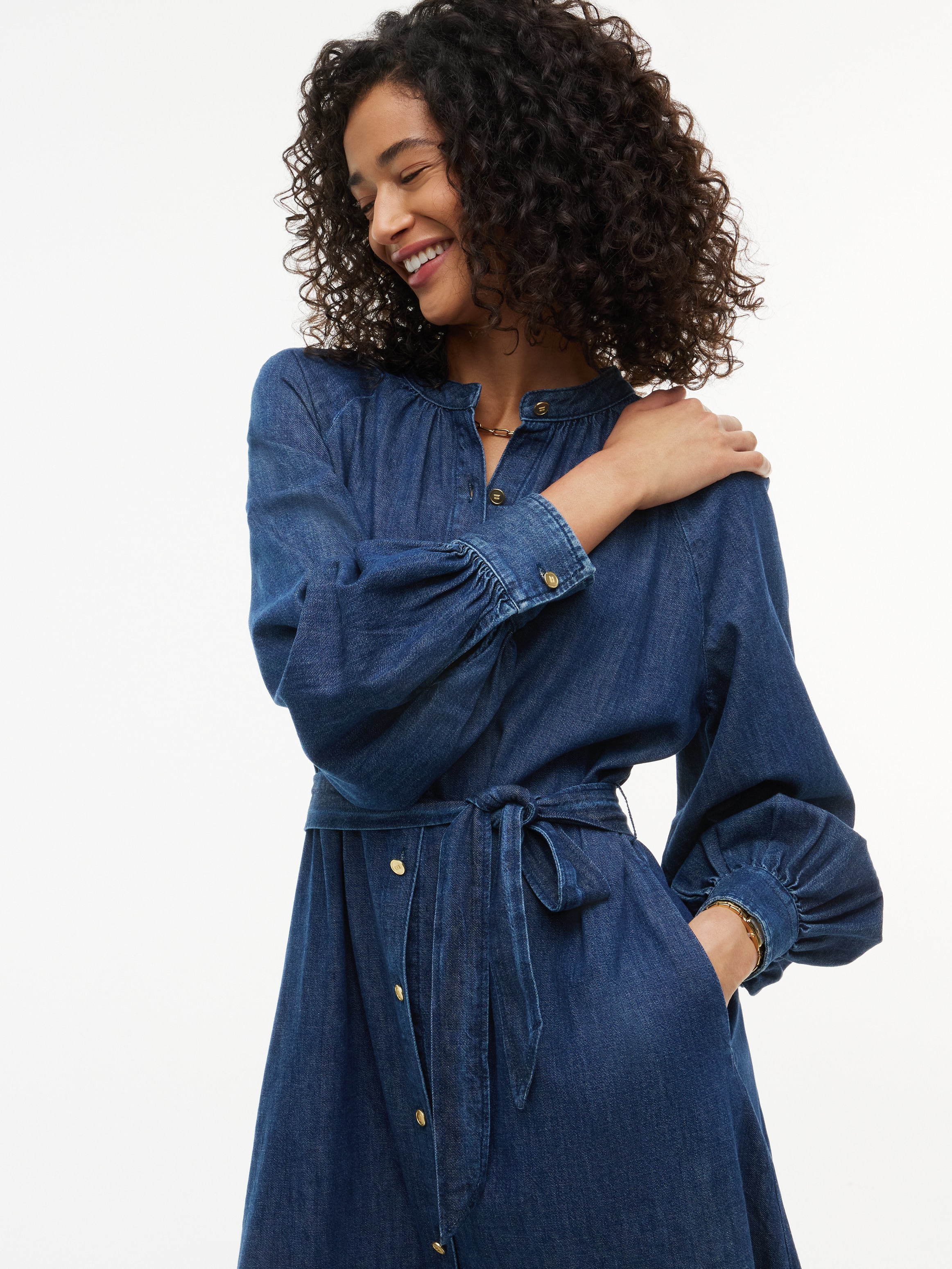 Tommy Hilfiger Jeanskleid »GATHERED MIDI DRESS MYF« Baumwoll-Denim