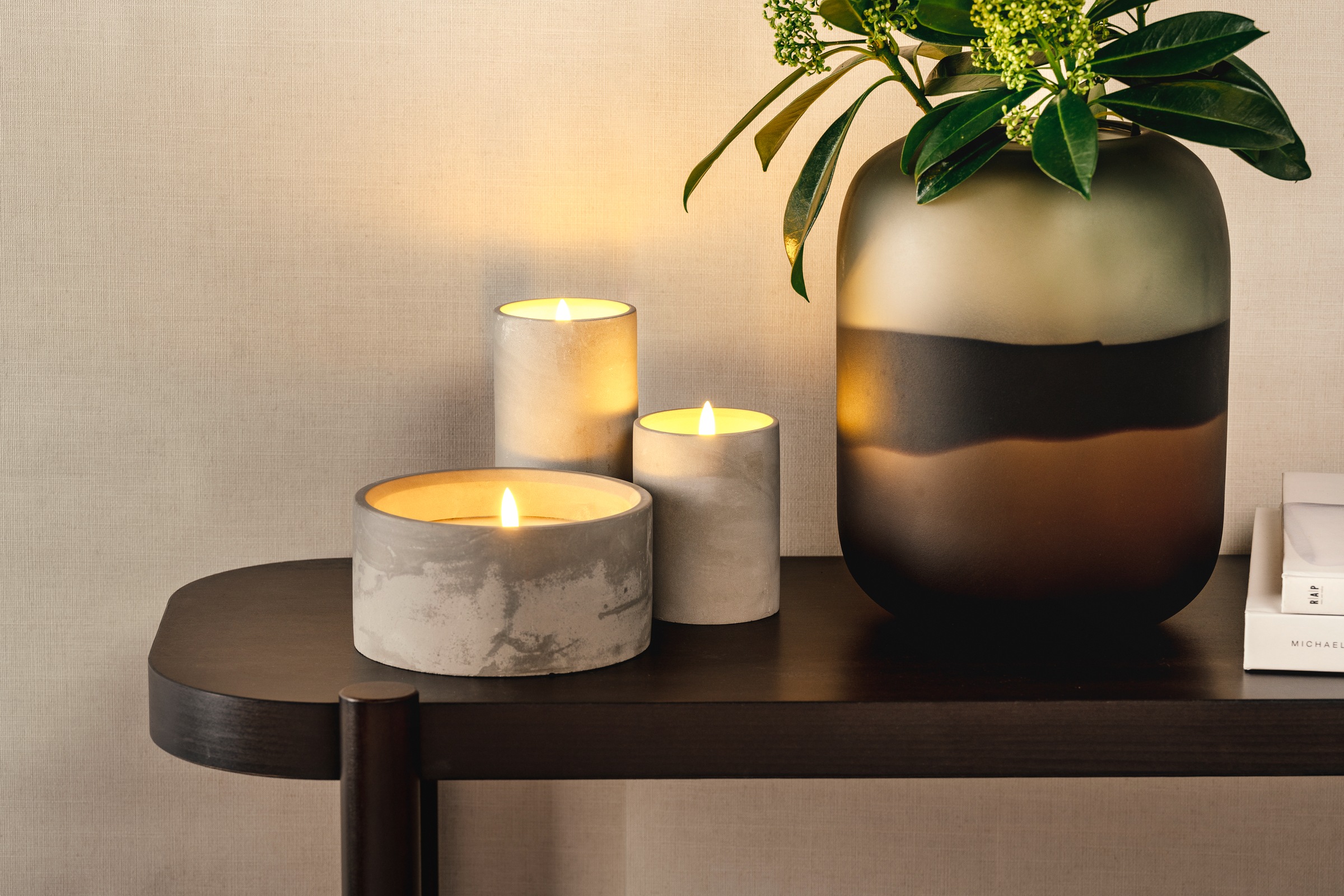 LEONARDO LED-Leuchte »Silenzio« in edlem Betongefäß