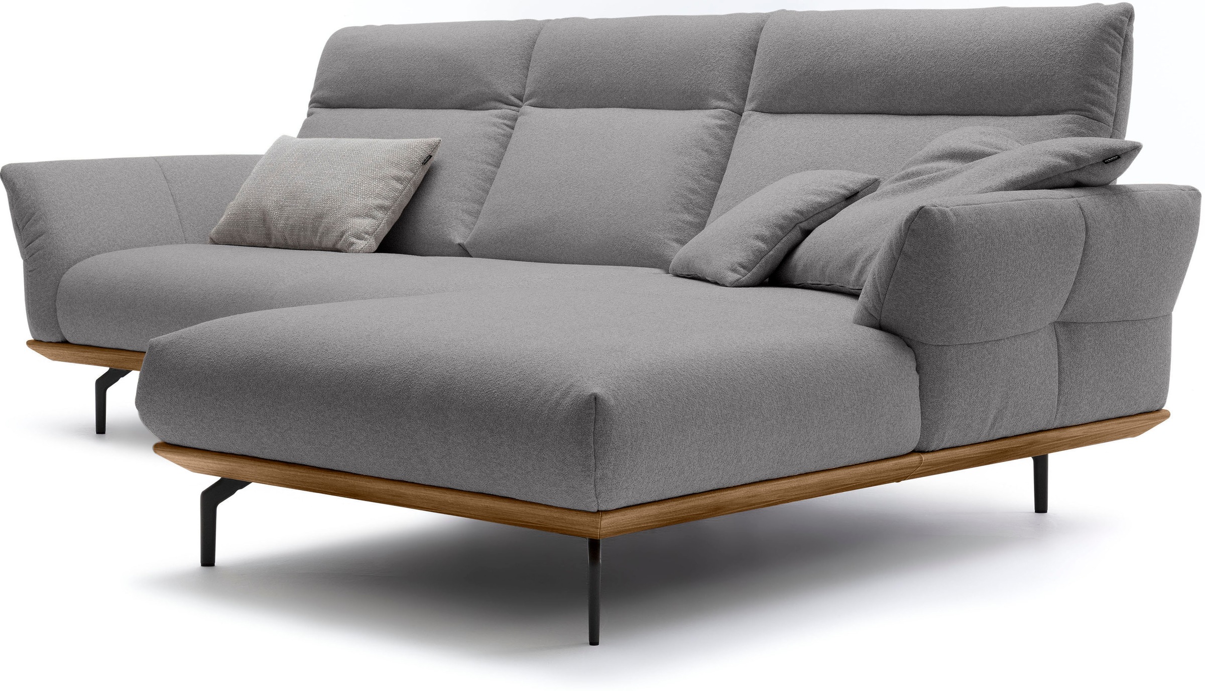 Creation BY ROLF BENZ Ecksofa »CR.460«, Sockel in Nussbaum, Winkelfüße in Umbragrau, Breite 298 cm
