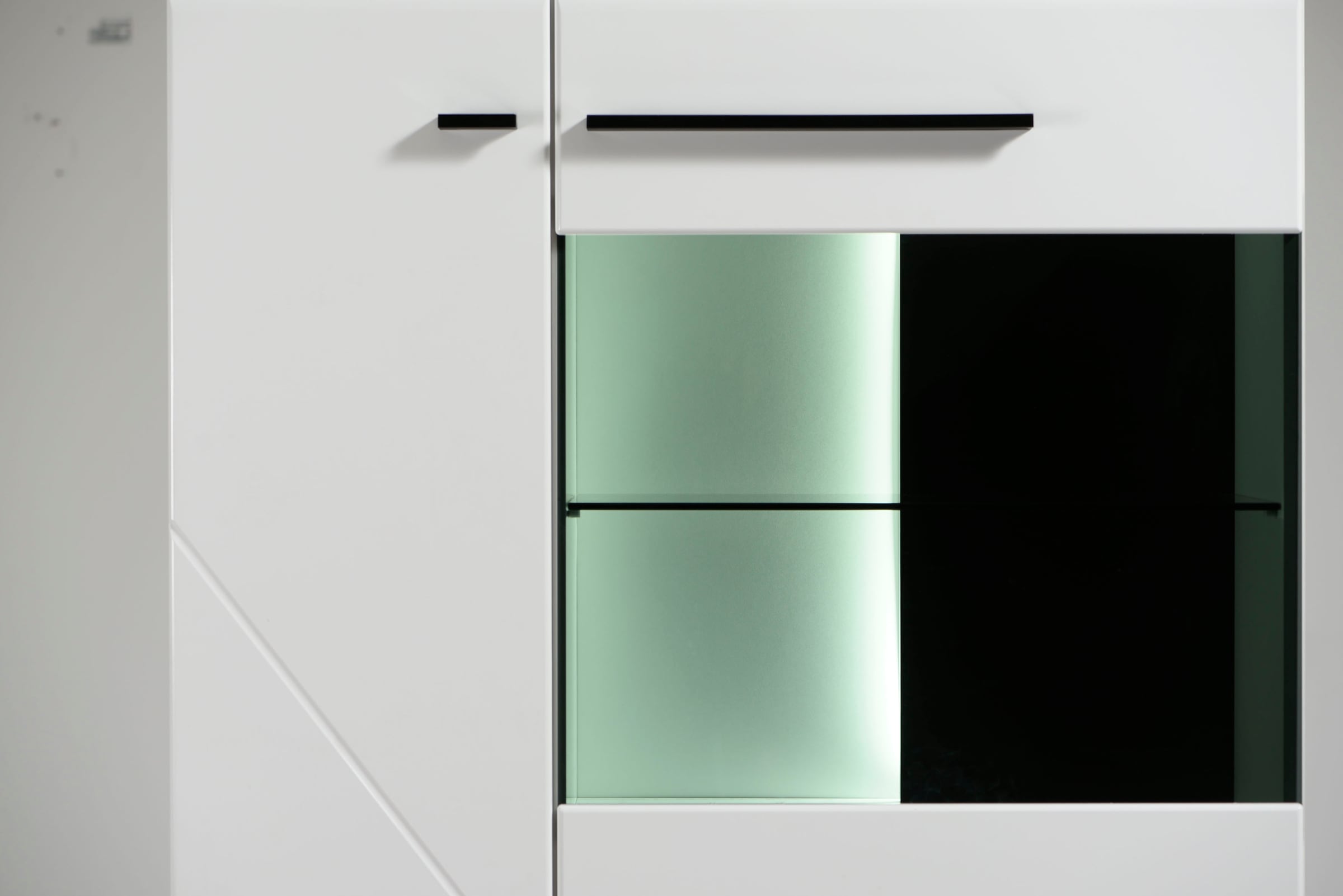 INOSIGN Highboard »Trentino«, Vitrine, Soft-Close-Funktion, Hochglanzfronten, Breite 87 cm