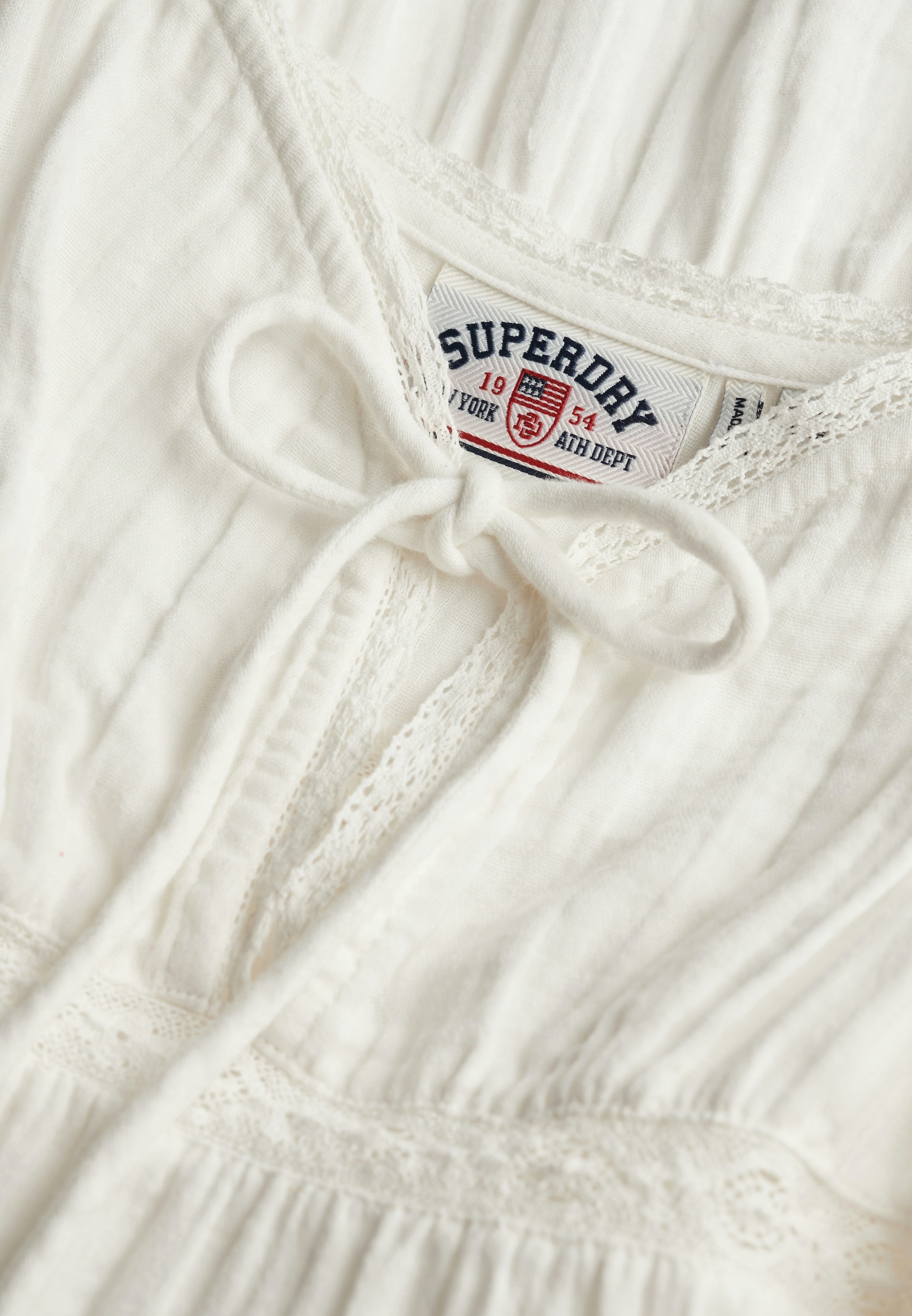Superdry Sommerkleid »CHEESECLOTH TIERED MINI DRESS« aus Baumwolle, Relaxed Fit, ohne Ärmel, pflegeleichtes Webmaterial